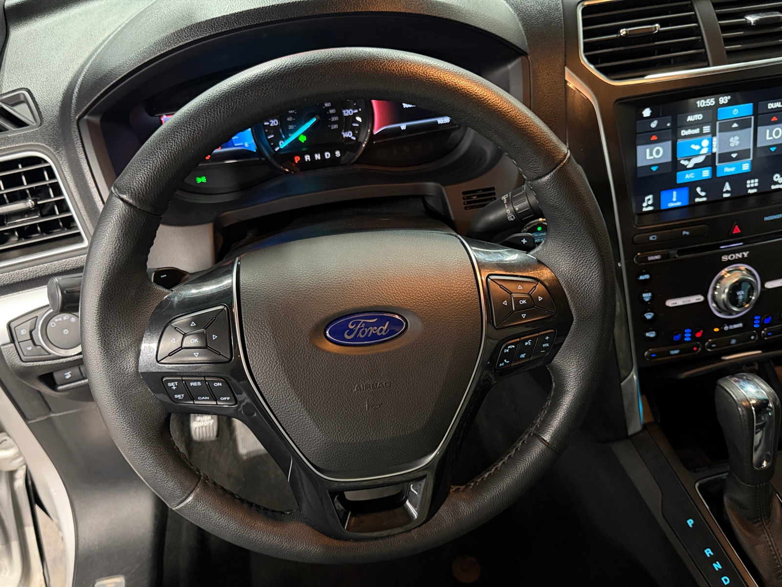 Thumbnail: 2017 Ford Explorer - 4