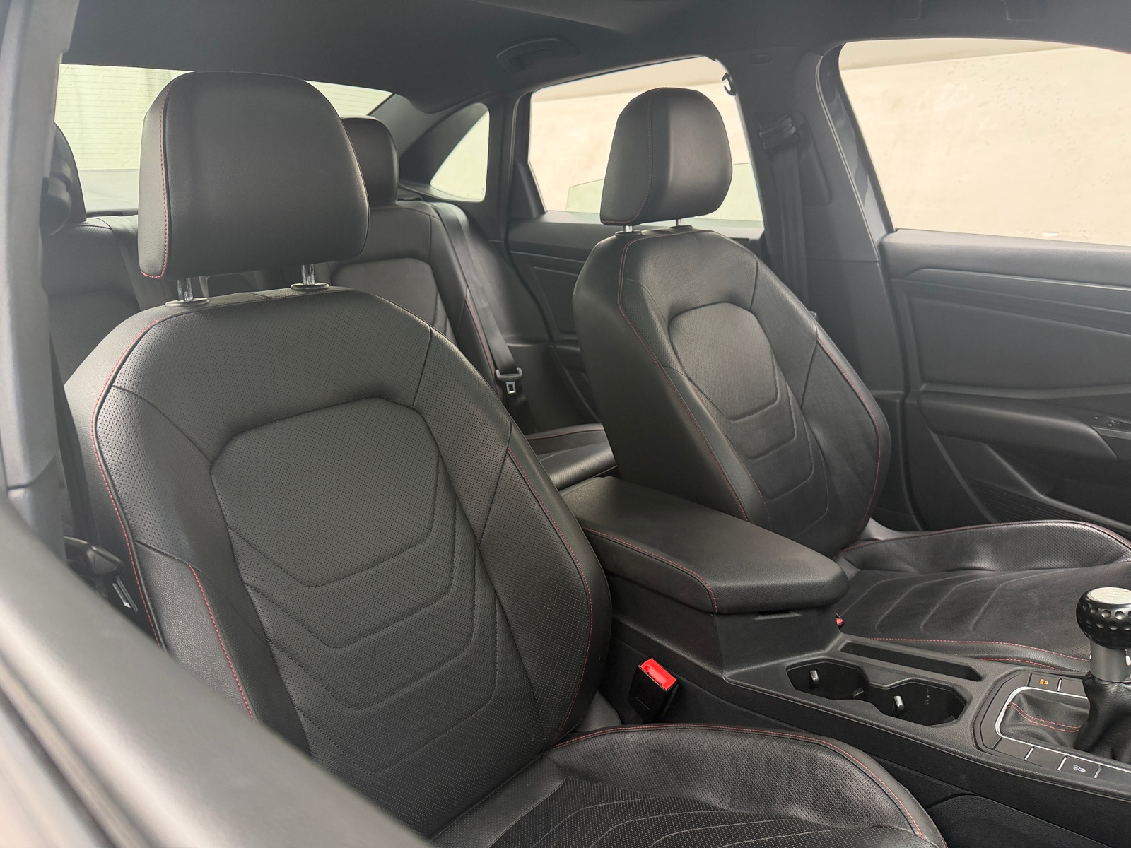 Thumbnail: 2019 Volkswagen Jetta - 2