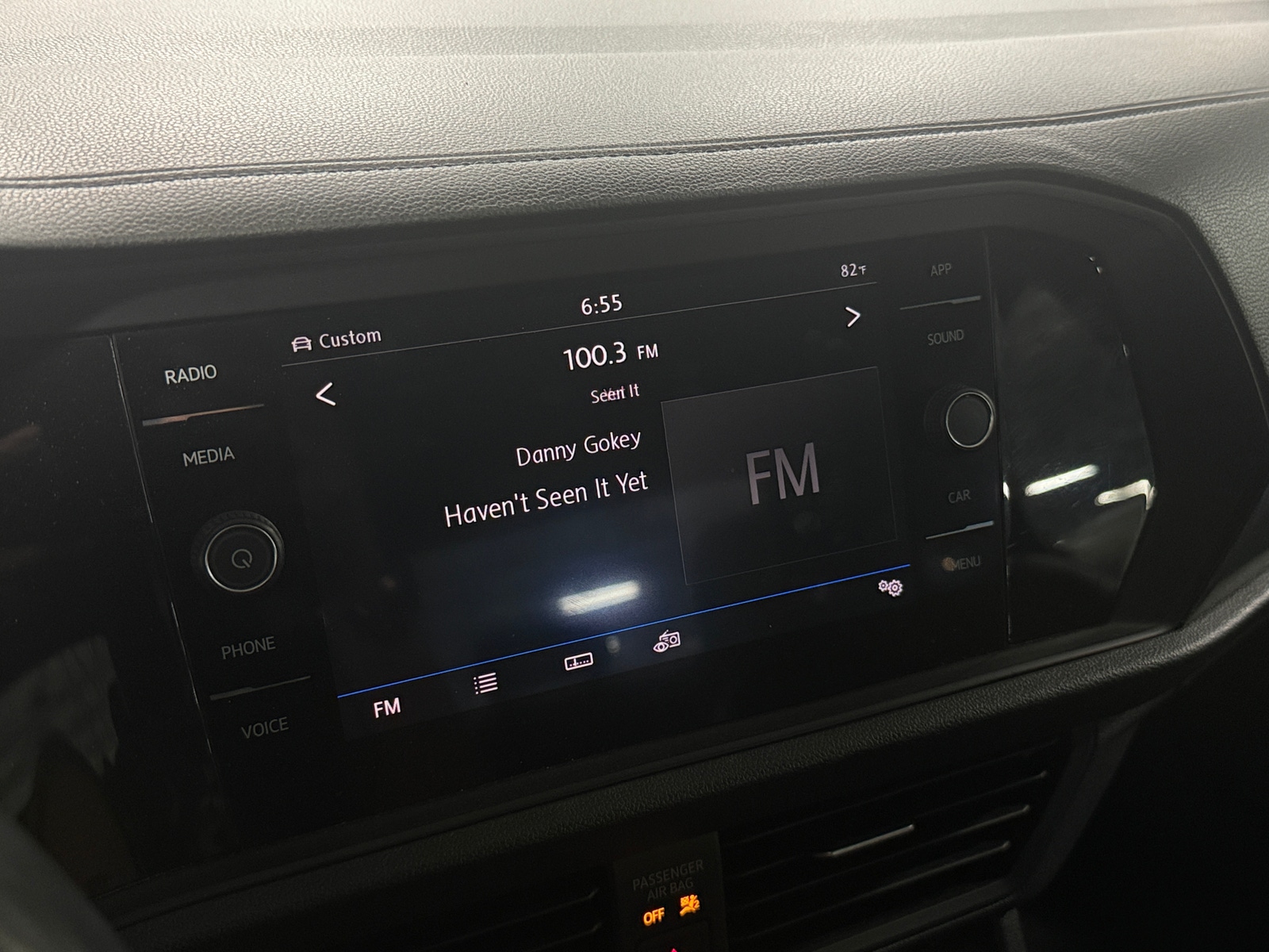 Thumbnail: 2019 Volkswagen Jetta - 4