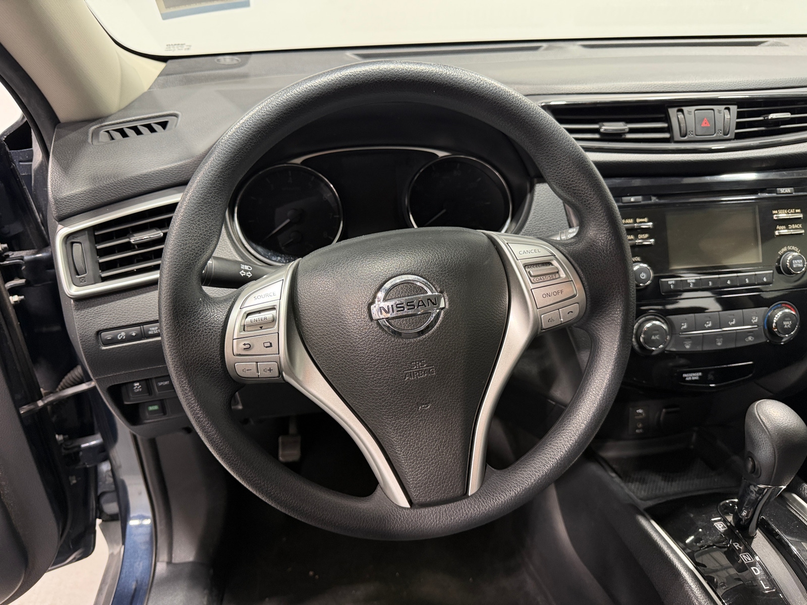 Thumbnail: 2015 Nissan Rogue - 5