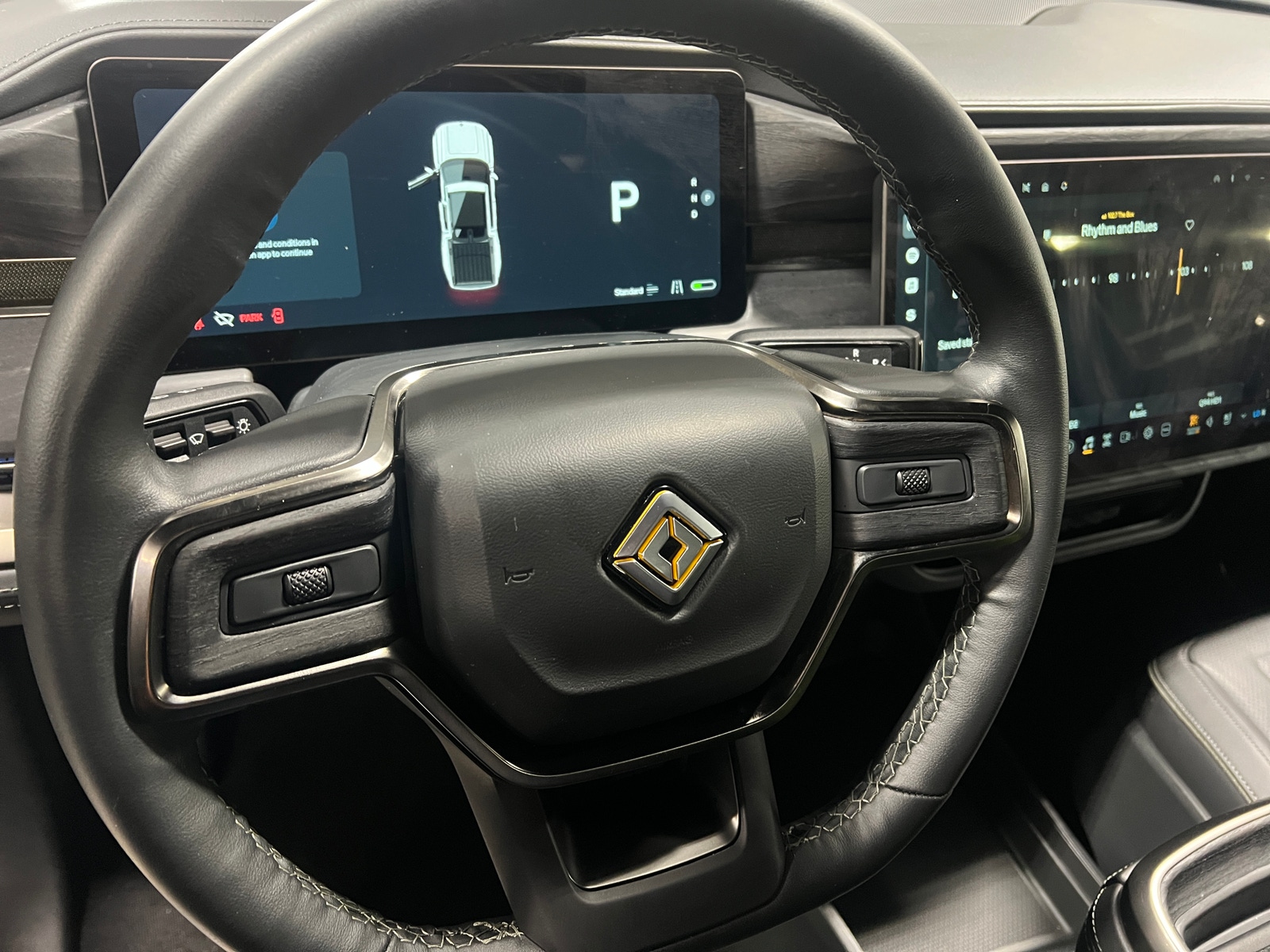 Thumbnail: 2023 Rivian R1T - 4