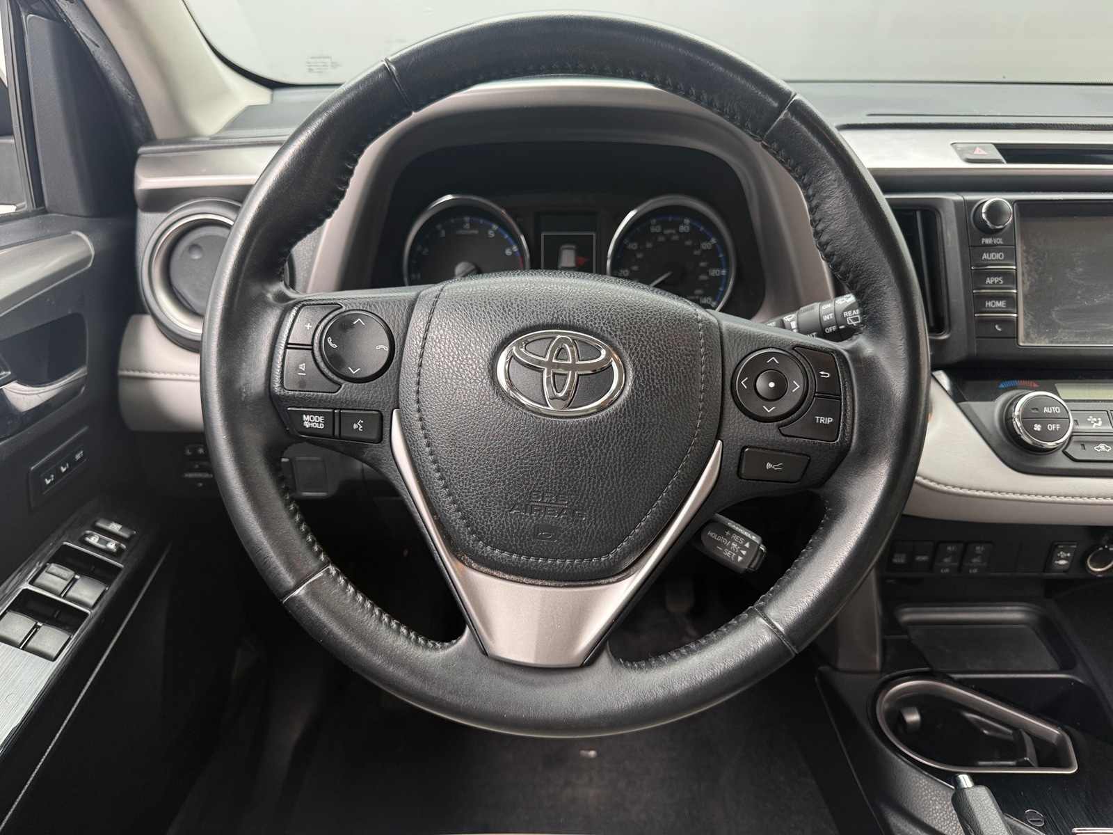 Thumbnail: 2017 Toyota RAV4 - 4