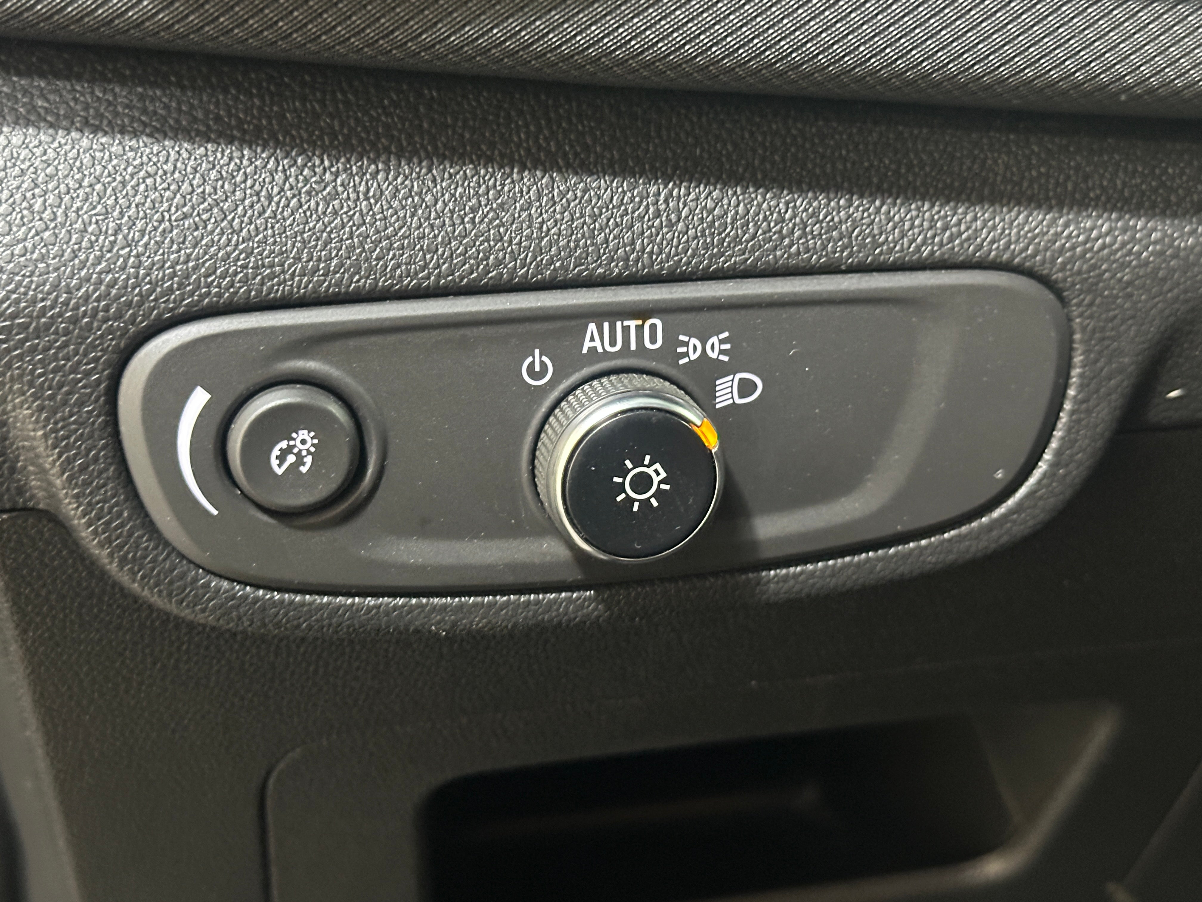 2025 Chevrolet Trailblazer LT - Photo 11