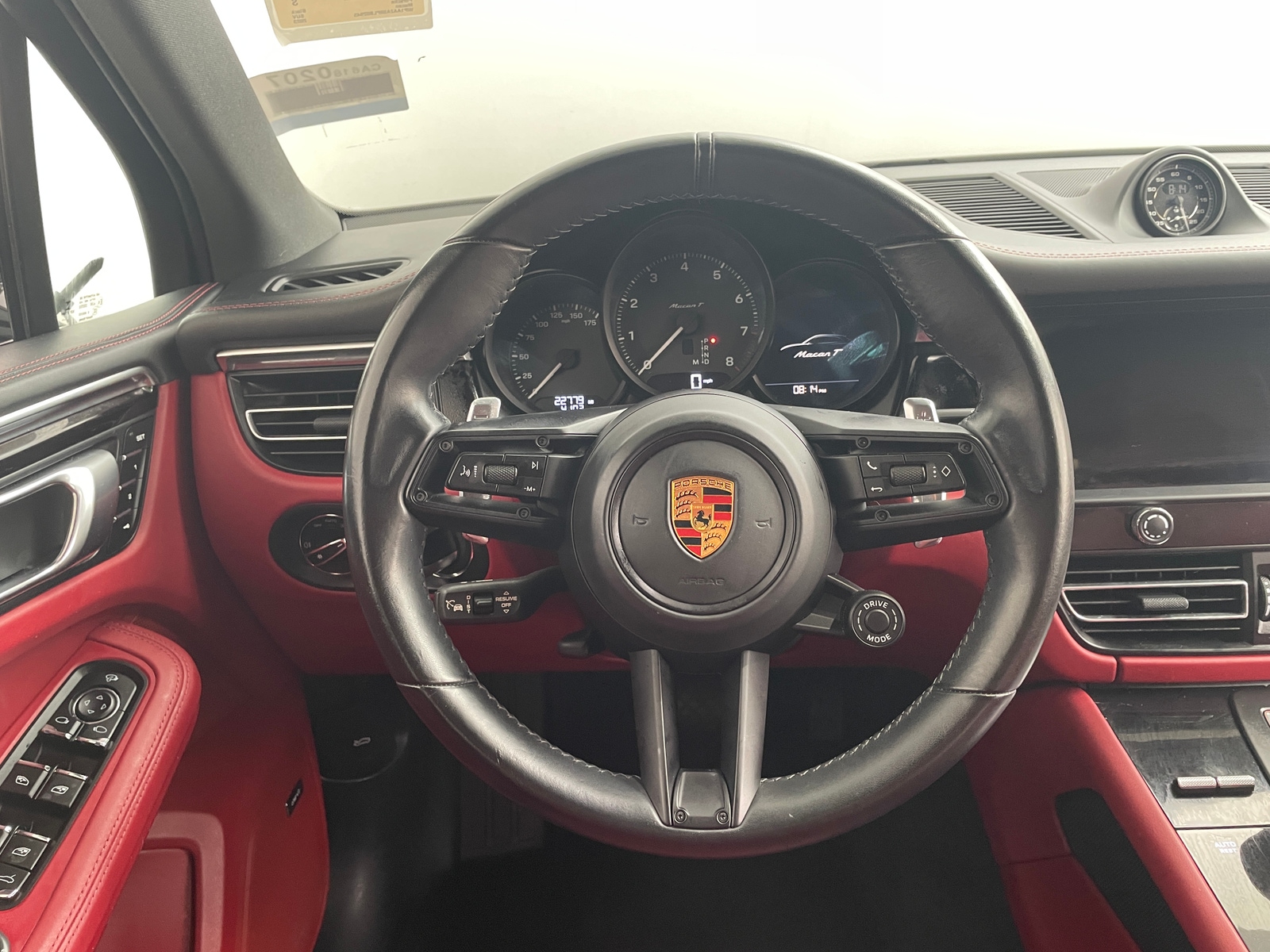 Thumbnail: 2023 Porsche Macan - 5