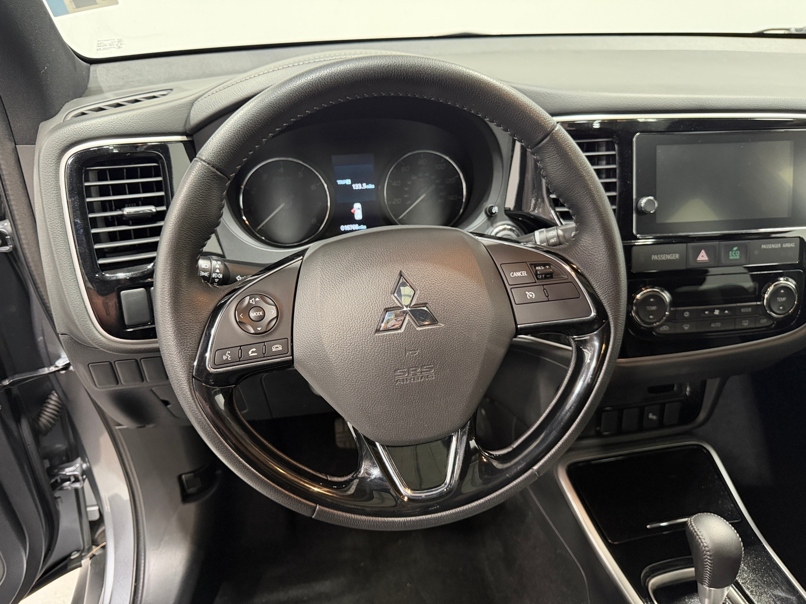 Thumbnail: 2018 Mitsubishi Outlander - 5