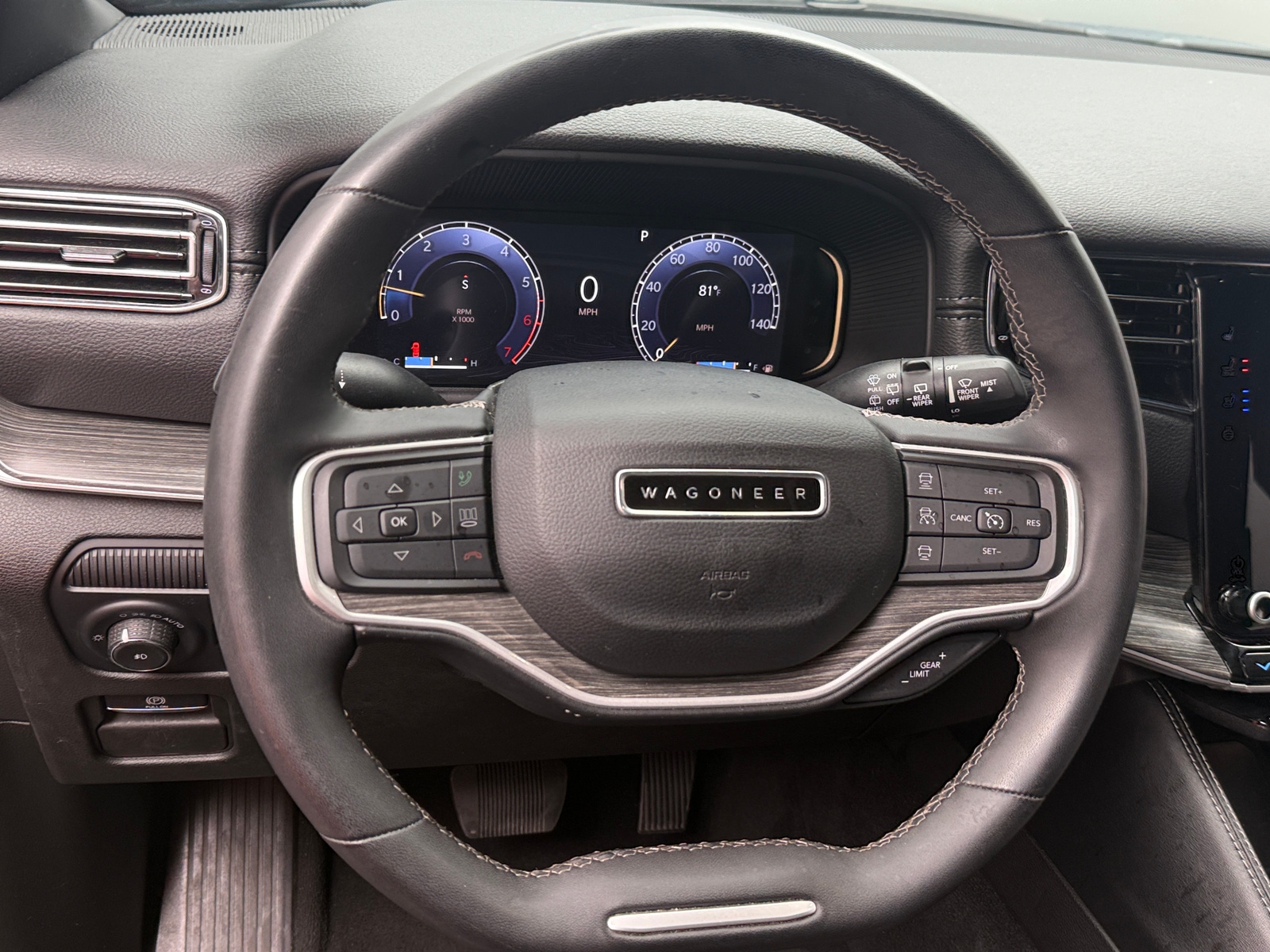 Thumbnail: 2023 Jeep Wagoneer - 4