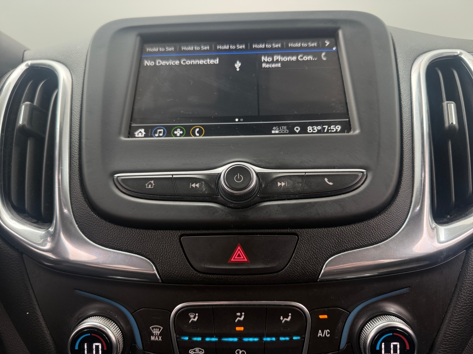 Thumbnail: 2019 Chevrolet Equinox - 4
