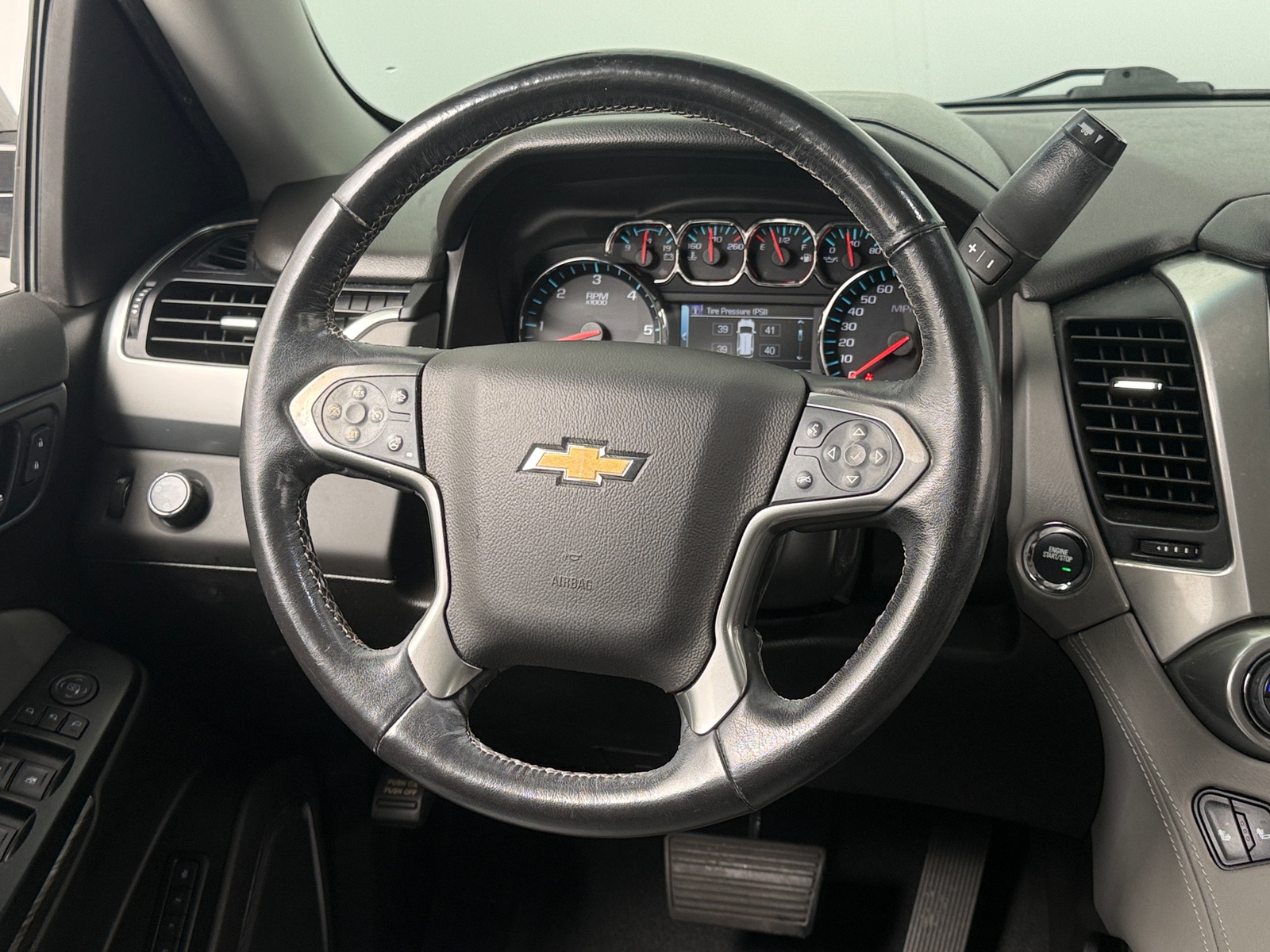 Thumbnail: 2019 Chevrolet Tahoe - 4