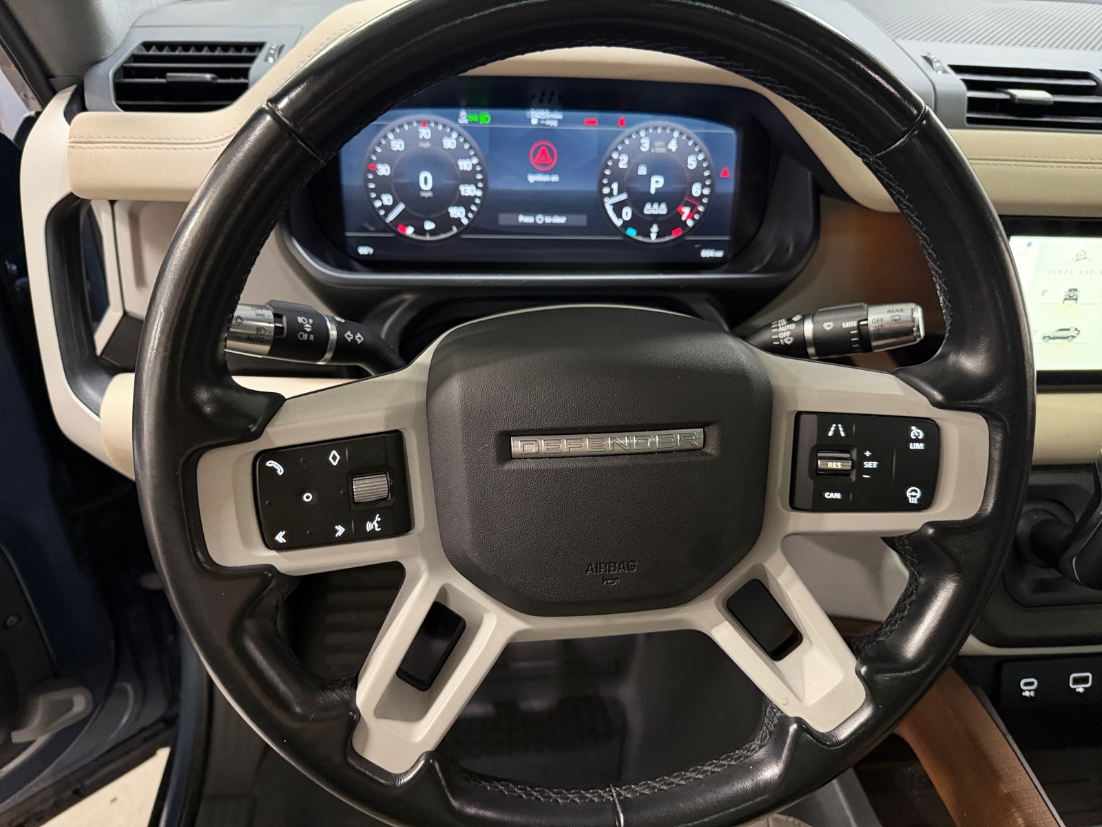 Thumbnail: 2021 Land Rover Defender - 4