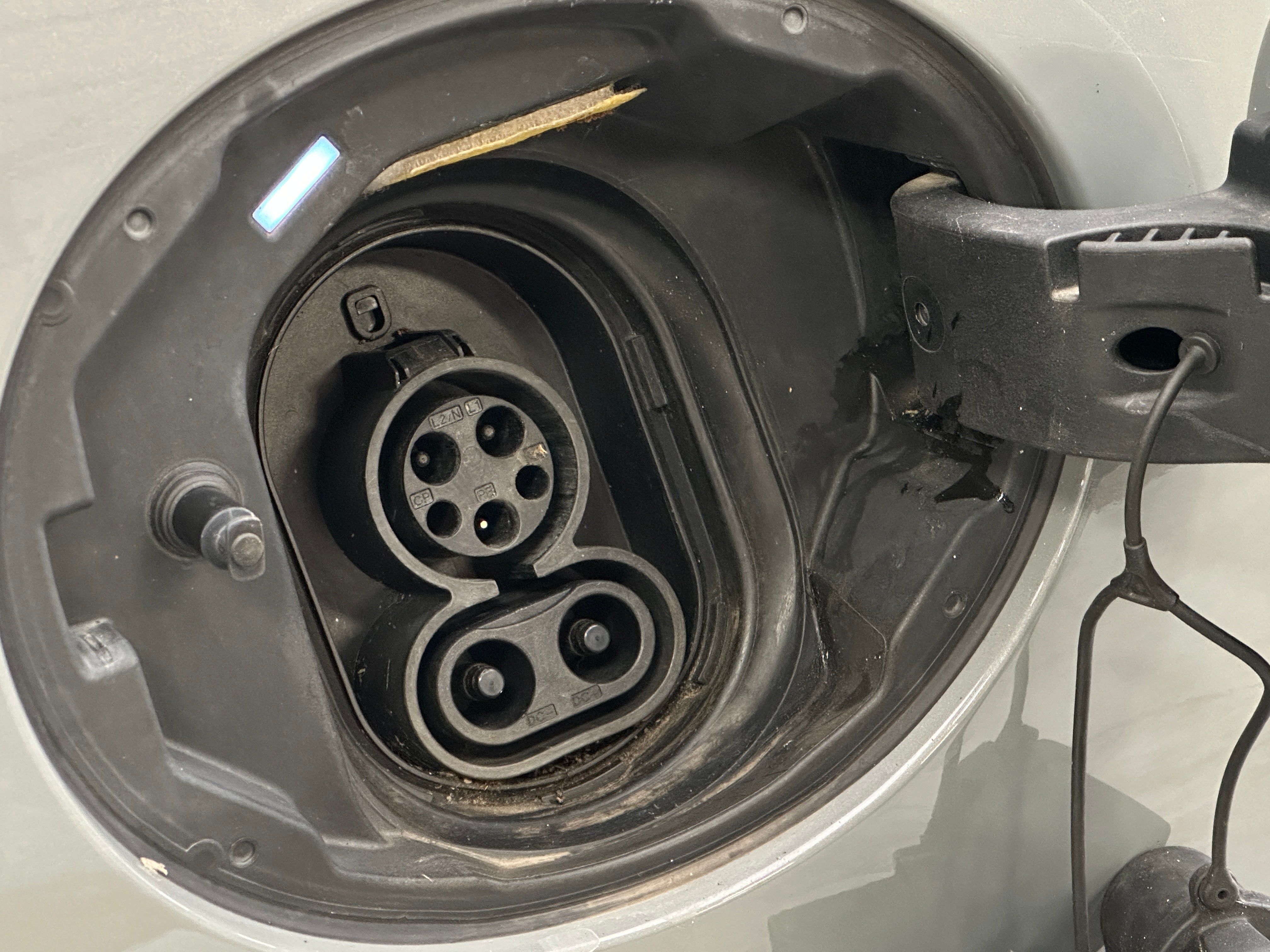 Used 2022 MINI Hardtop 2 Door SE with VIN WMW13DJ01N2P72095 for sale in Auburn, WA