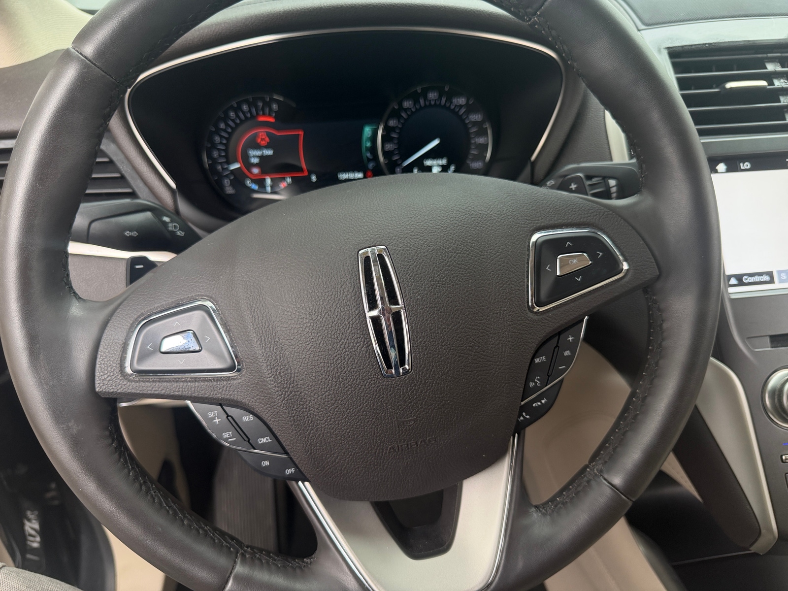 Thumbnail: 2019 Lincoln MKC - 4