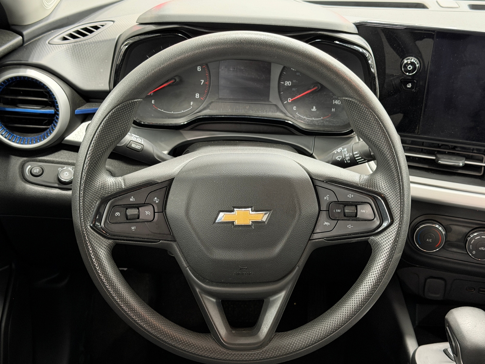 Thumbnail: 2024 Chevrolet Trax - 5