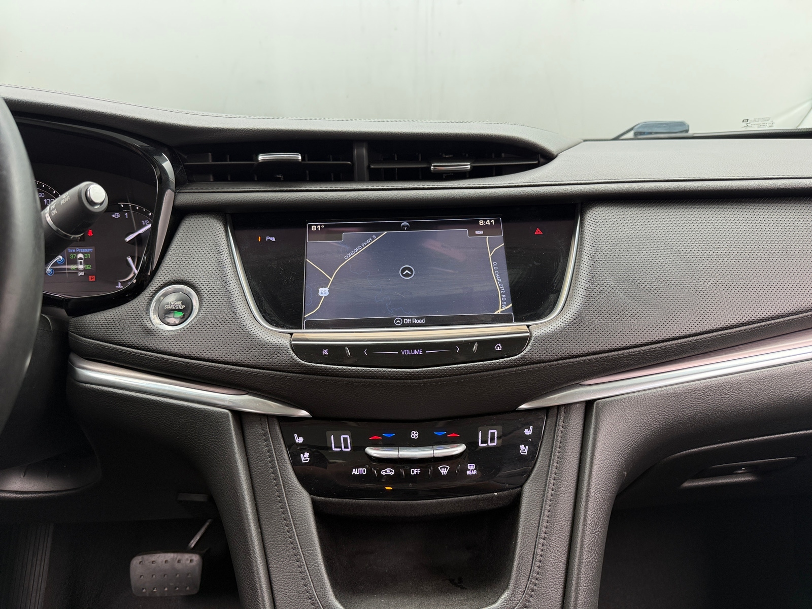 Thumbnail: 2017 Cadillac XT5 - 3