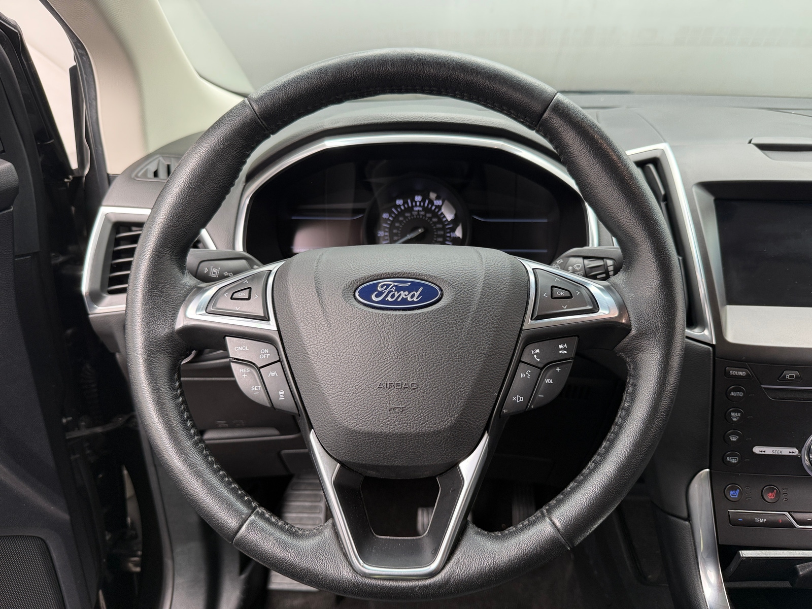 Thumbnail: 2019 Ford Edge - 4