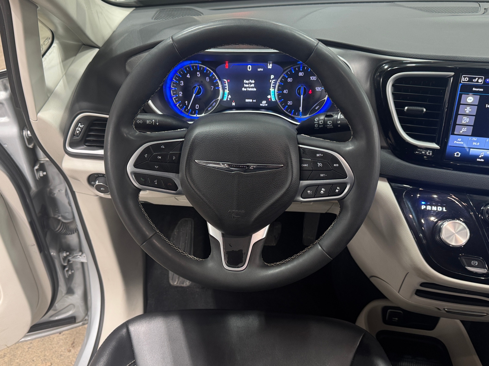 Thumbnail: 2024 Chrysler Pacifica - 4