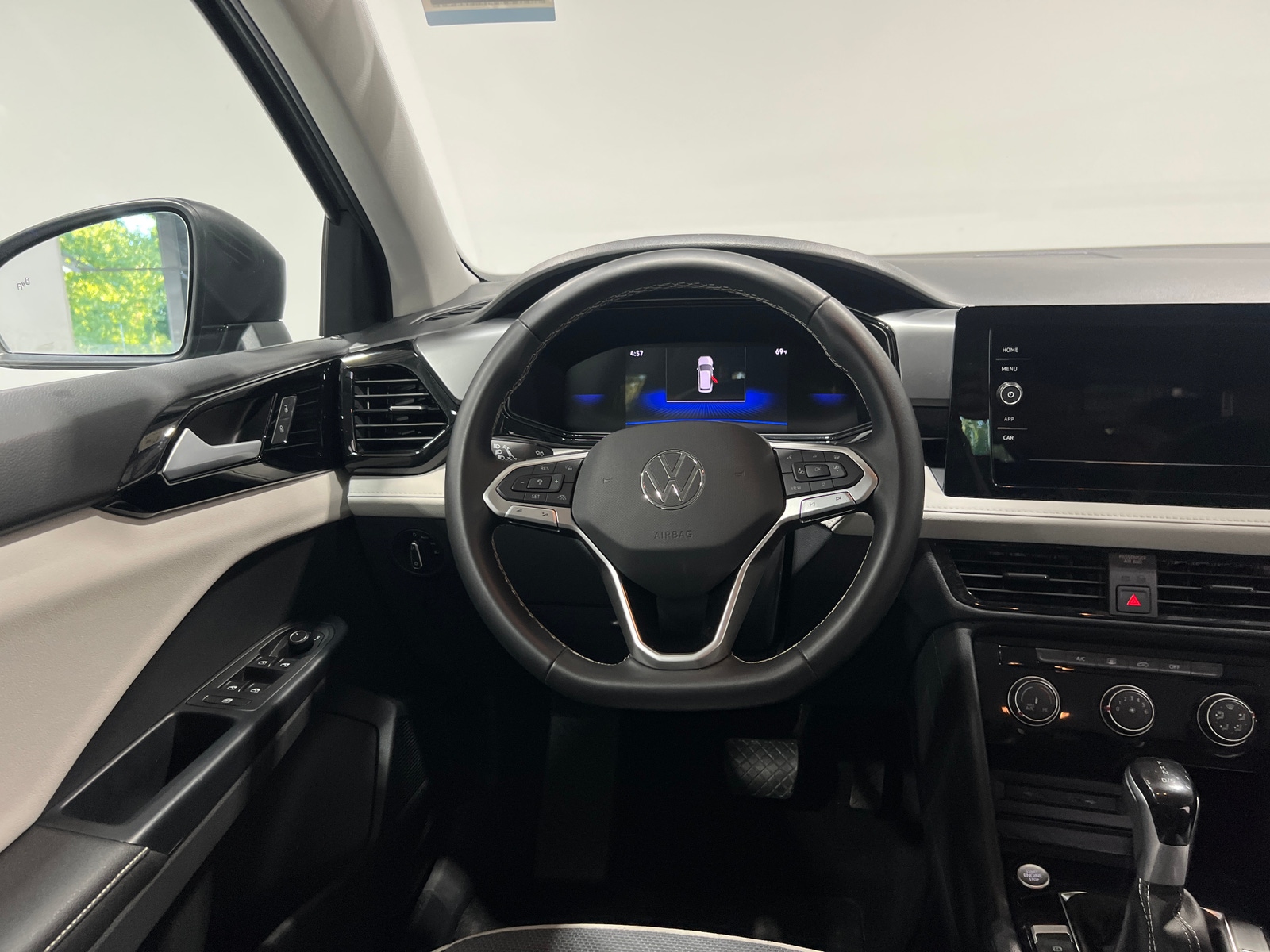 Thumbnail: 2026 Volkswagen Taos - 5