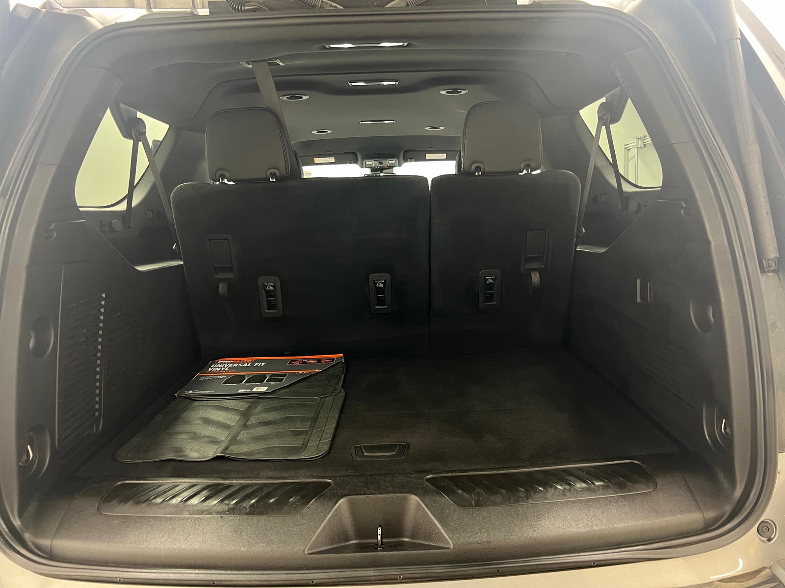 Thumbnail: 2023 Chevrolet Suburban - 6