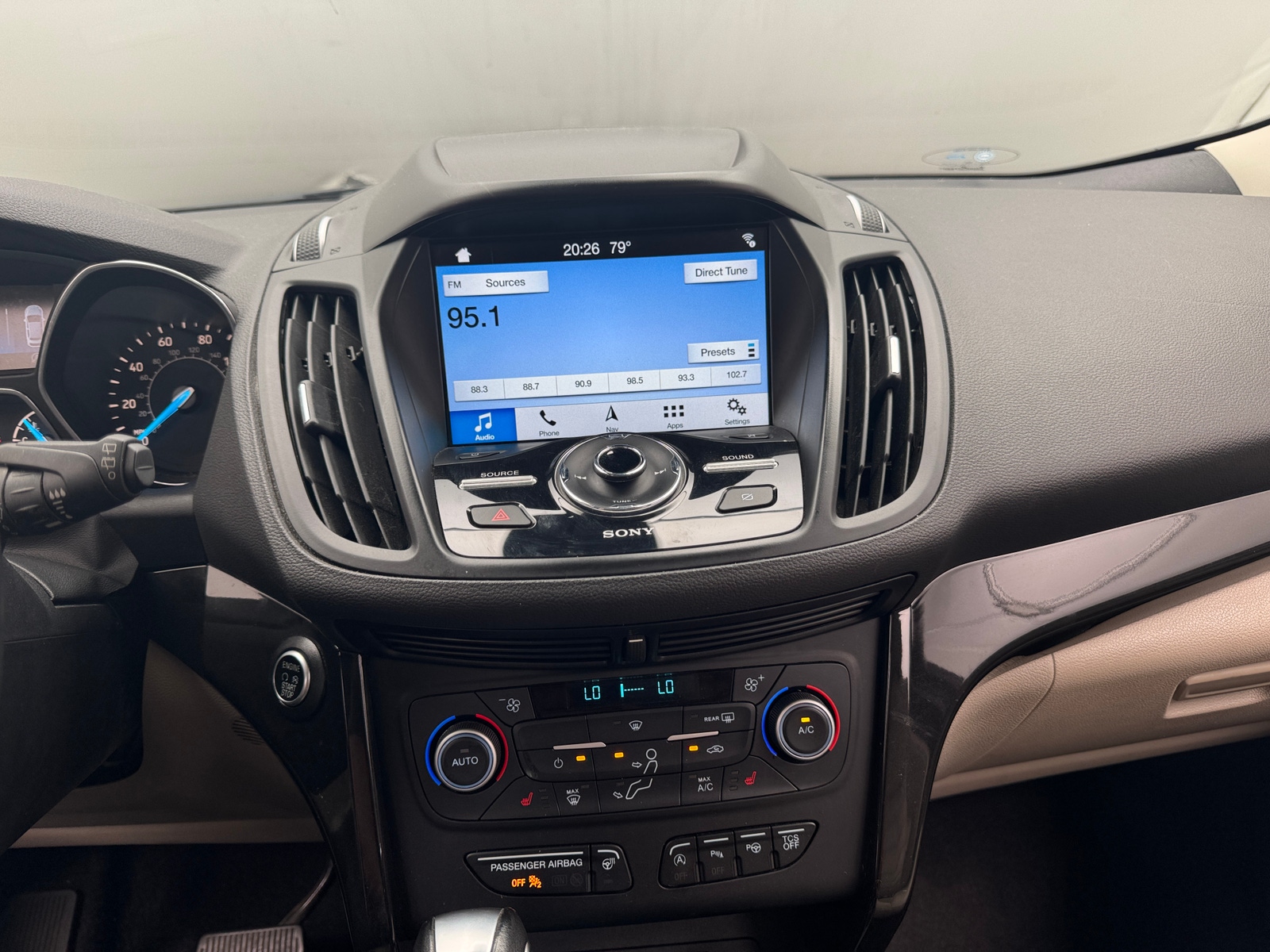 Thumbnail: 2019 Ford Escape - 3
