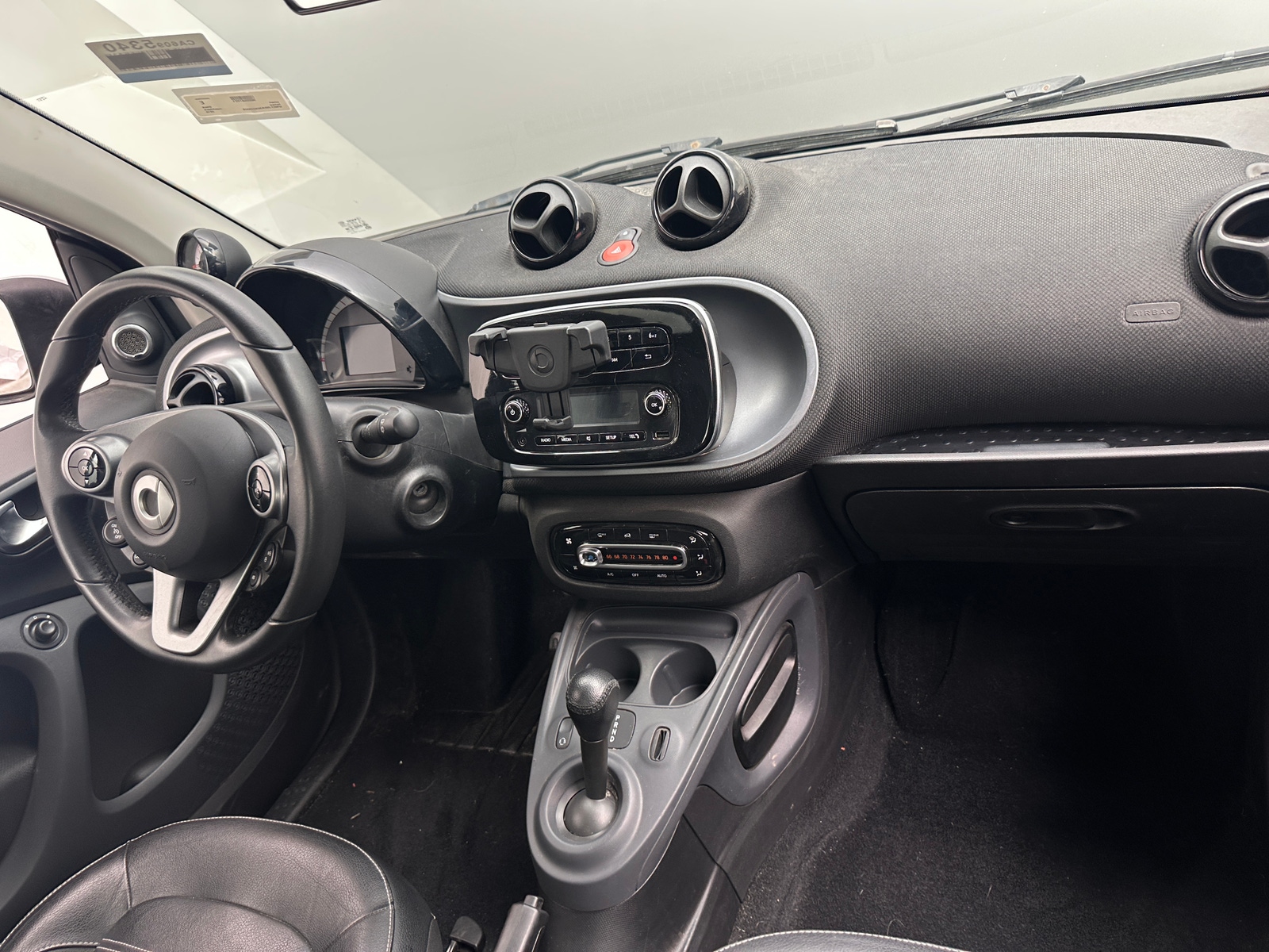 Thumbnail: 2016 smart fortwo - 2