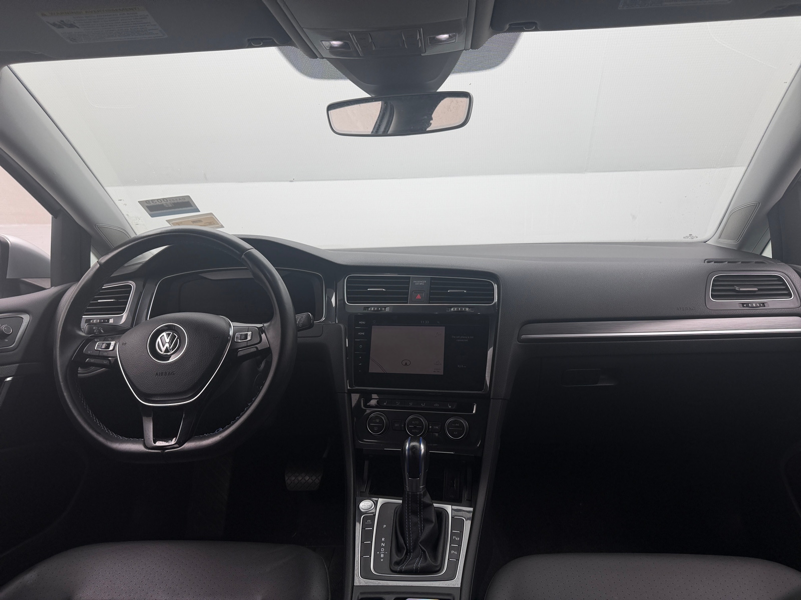 Thumbnail: 2019 Volkswagen e-Golf - 3