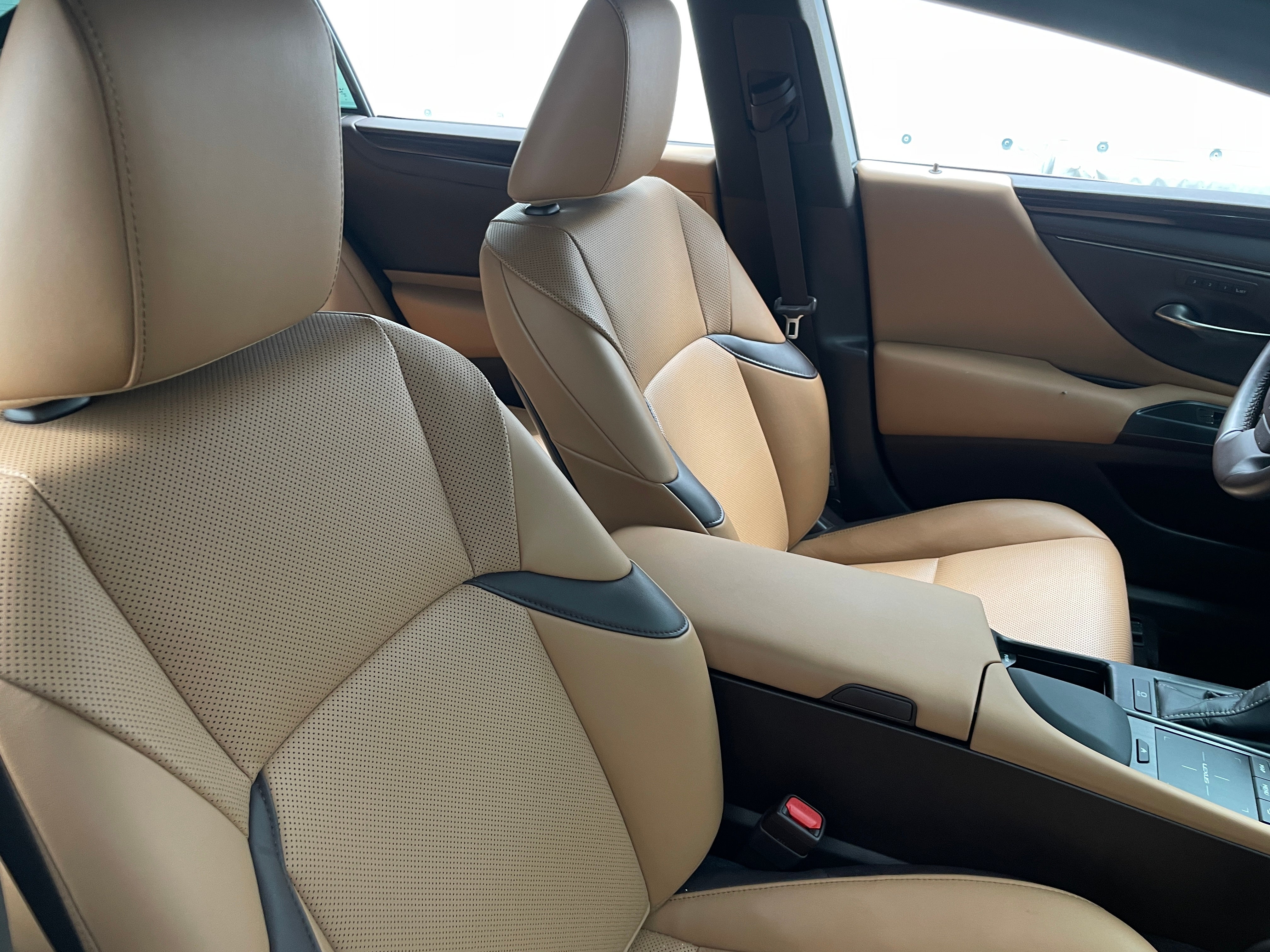 2021 Lexus ES