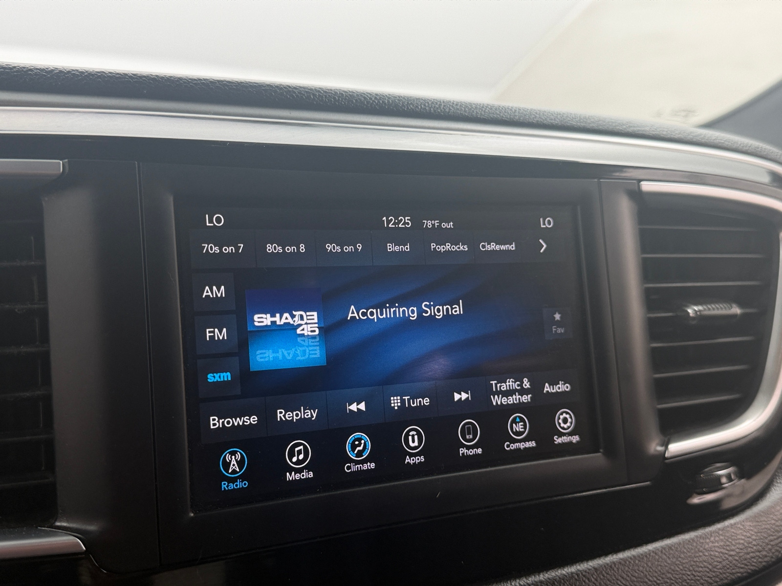 Thumbnail: 2019 Chrysler Pacifica - 4