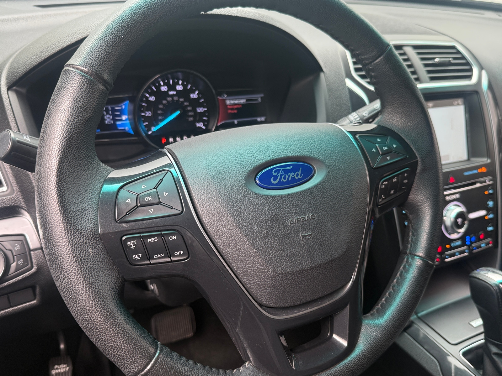 Thumbnail: 2017 Ford Explorer - 4