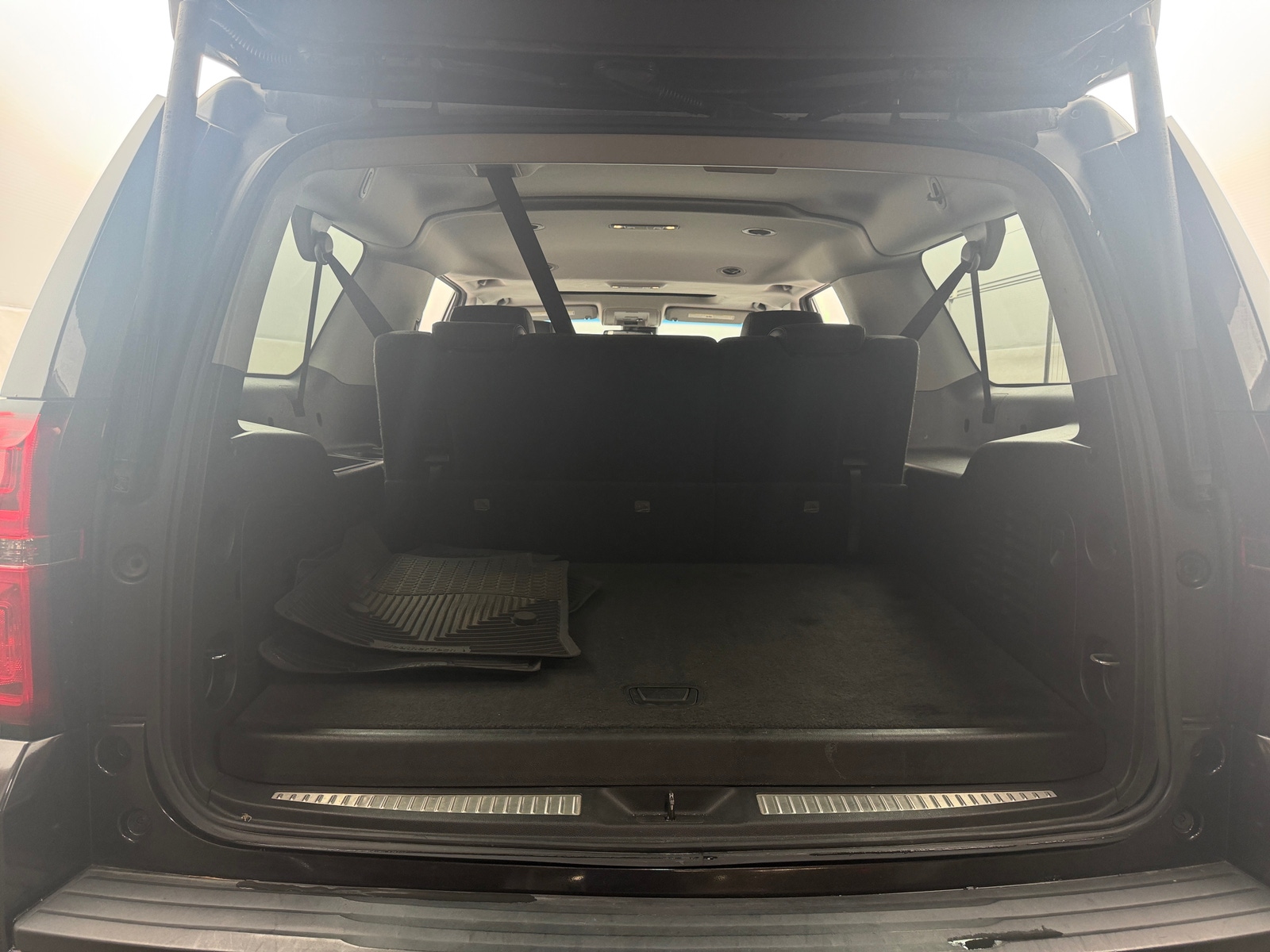 Thumbnail: 2016 Chevrolet Suburban - 6