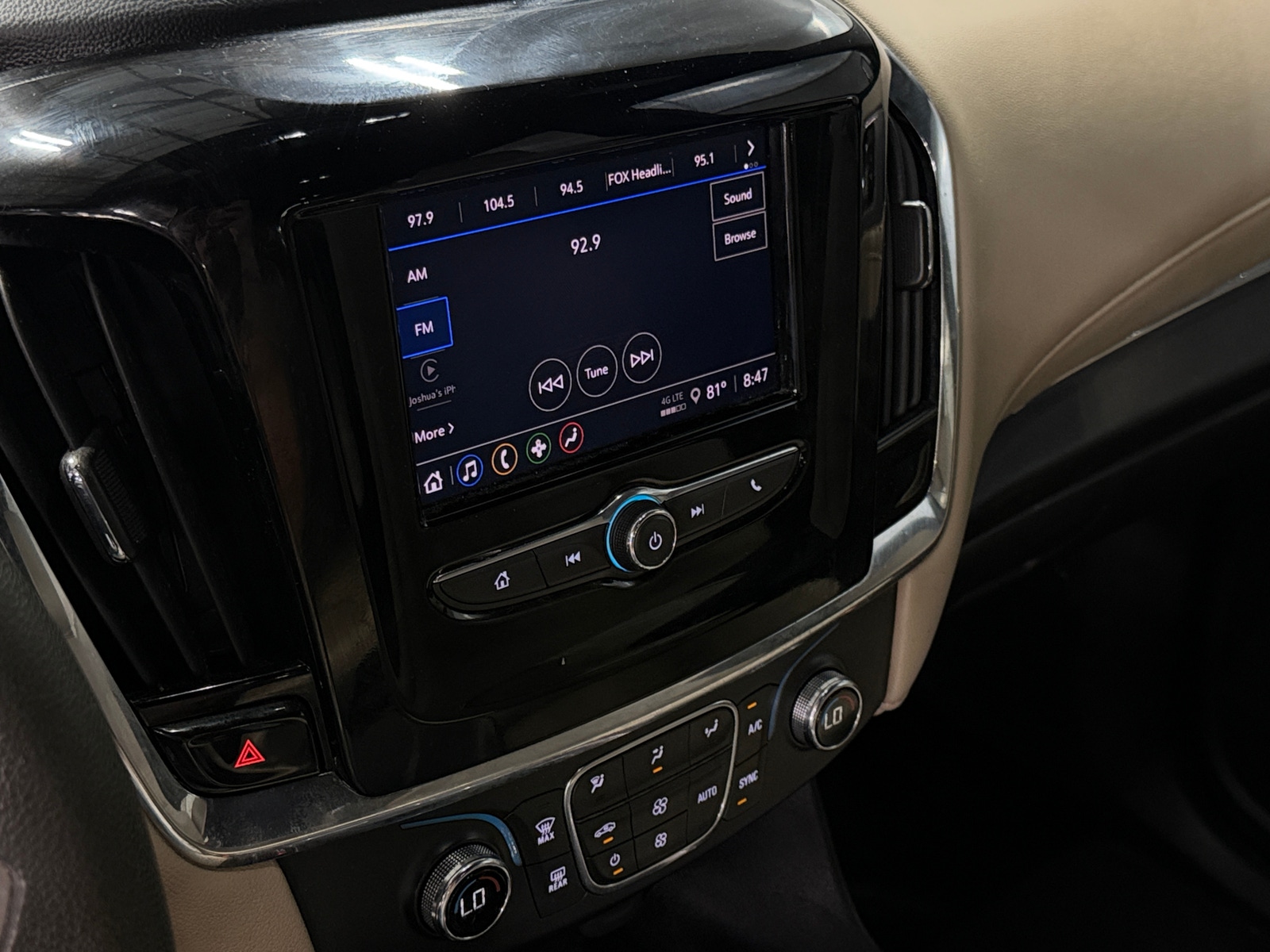 Thumbnail: 2023 Chevrolet Traverse - 4