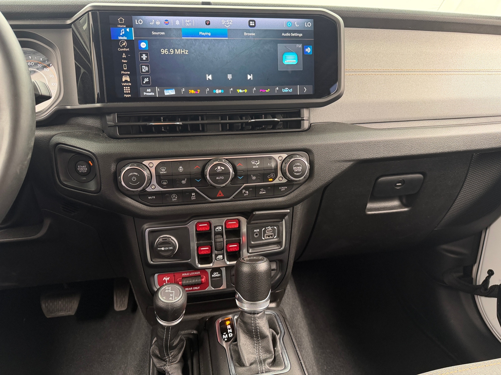 Thumbnail: 2024 Jeep Gladiator - 4