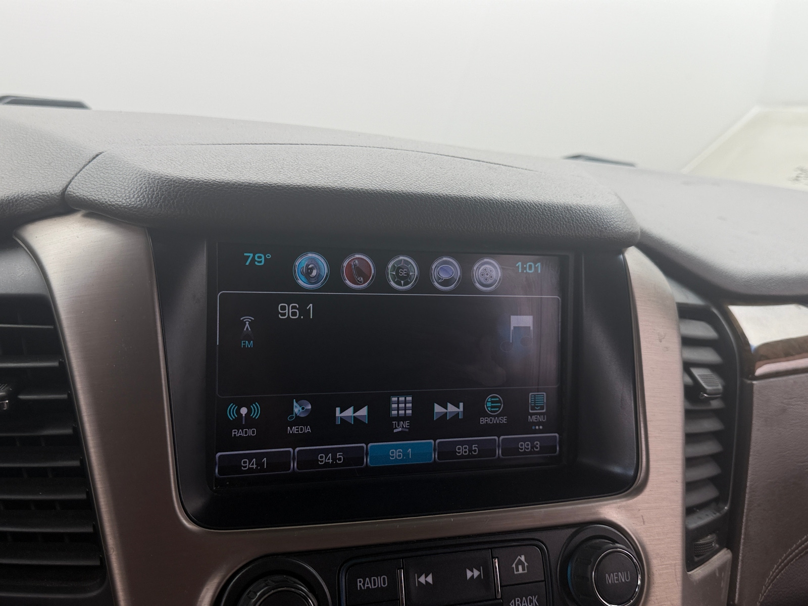 Thumbnail: 2017 GMC Yukon - 3