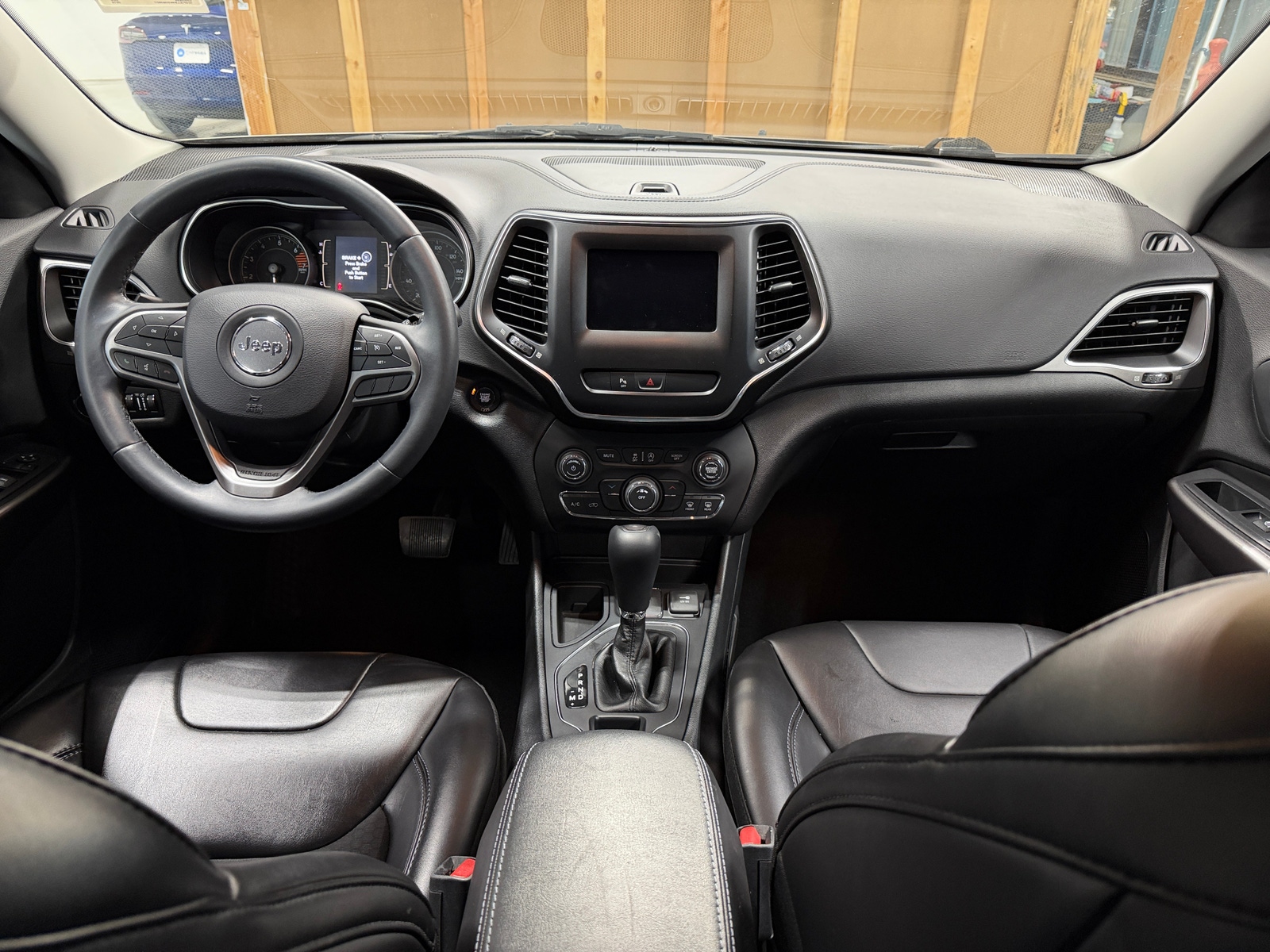 Thumbnail: 2019 Jeep Cherokee - 3
