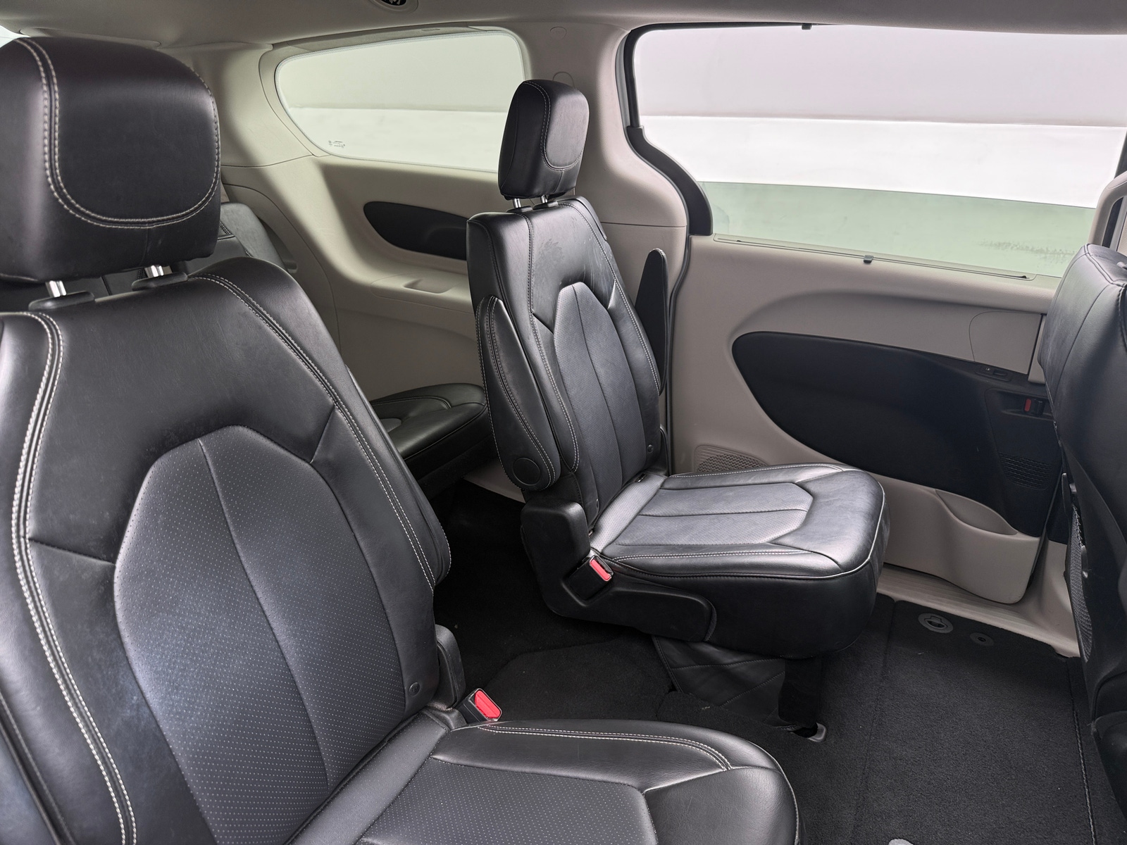 Thumbnail: 2024 Chrysler Pacifica - 5
