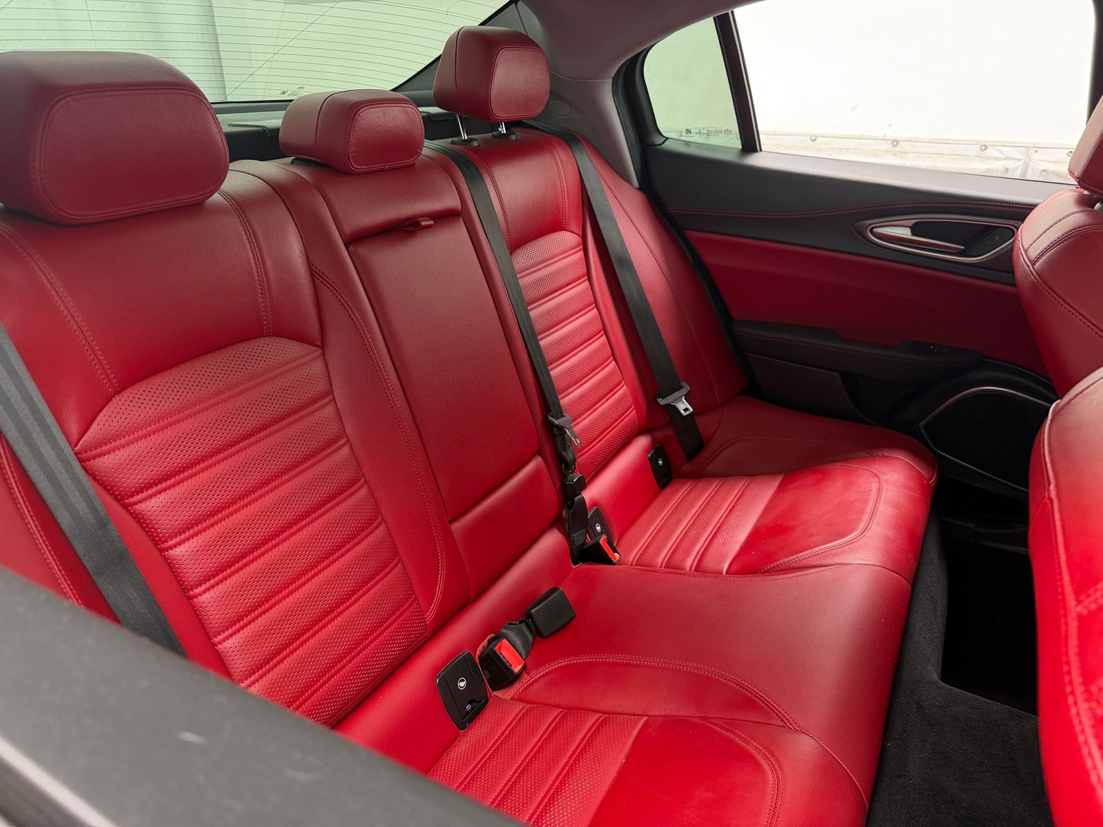 Thumbnail: 2019 Alfa Romeo Giulia - 5