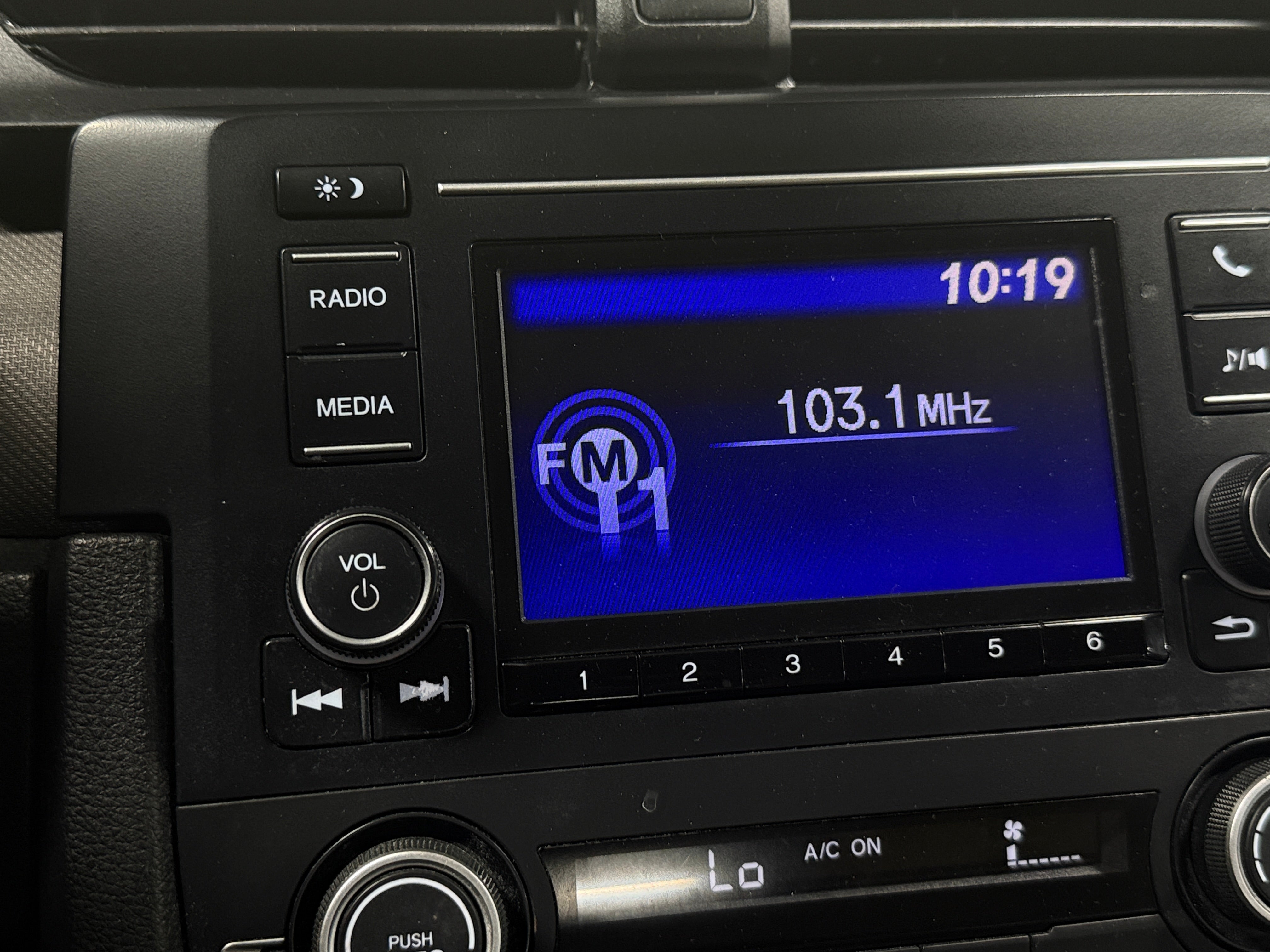 2019 Honda Civic LX - Photo 10