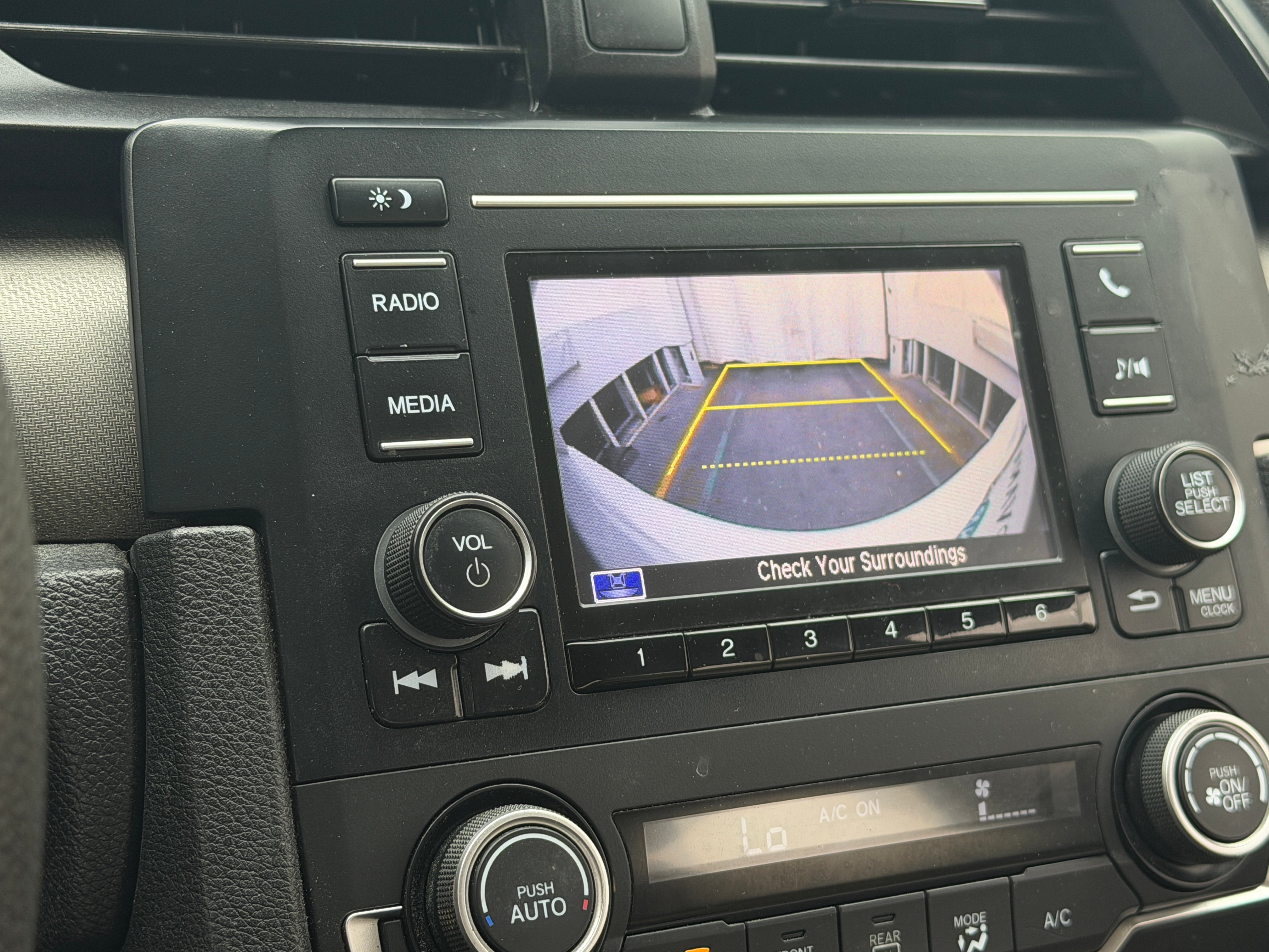 2019 Honda Civic LX - Photo 11