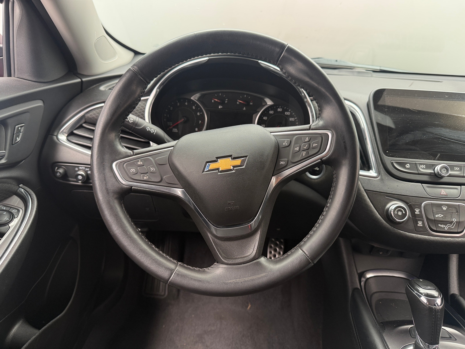 Thumbnail: 2018 Chevrolet Malibu - 5