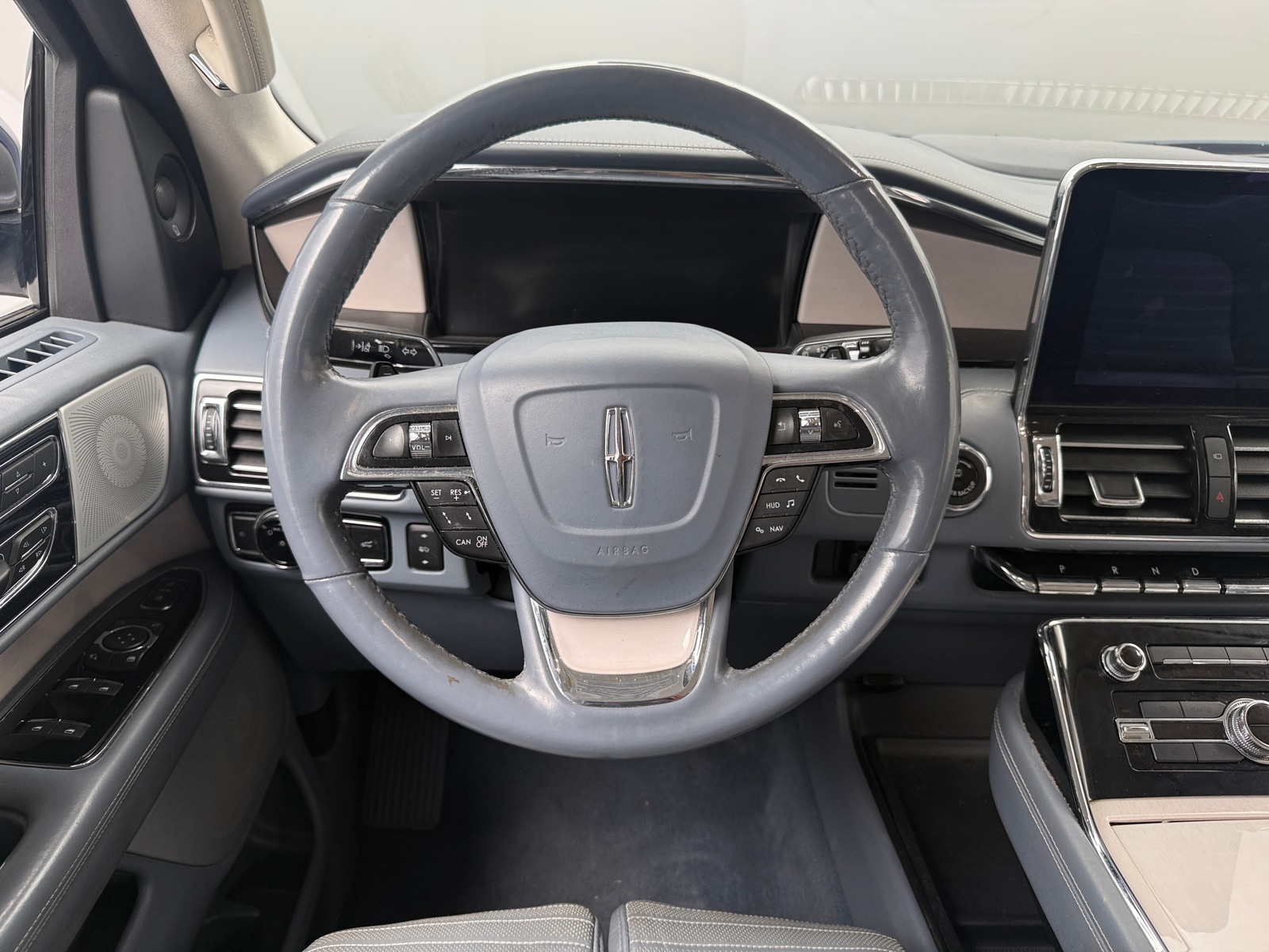 Thumbnail: 2018 Lincoln Navigator - 4