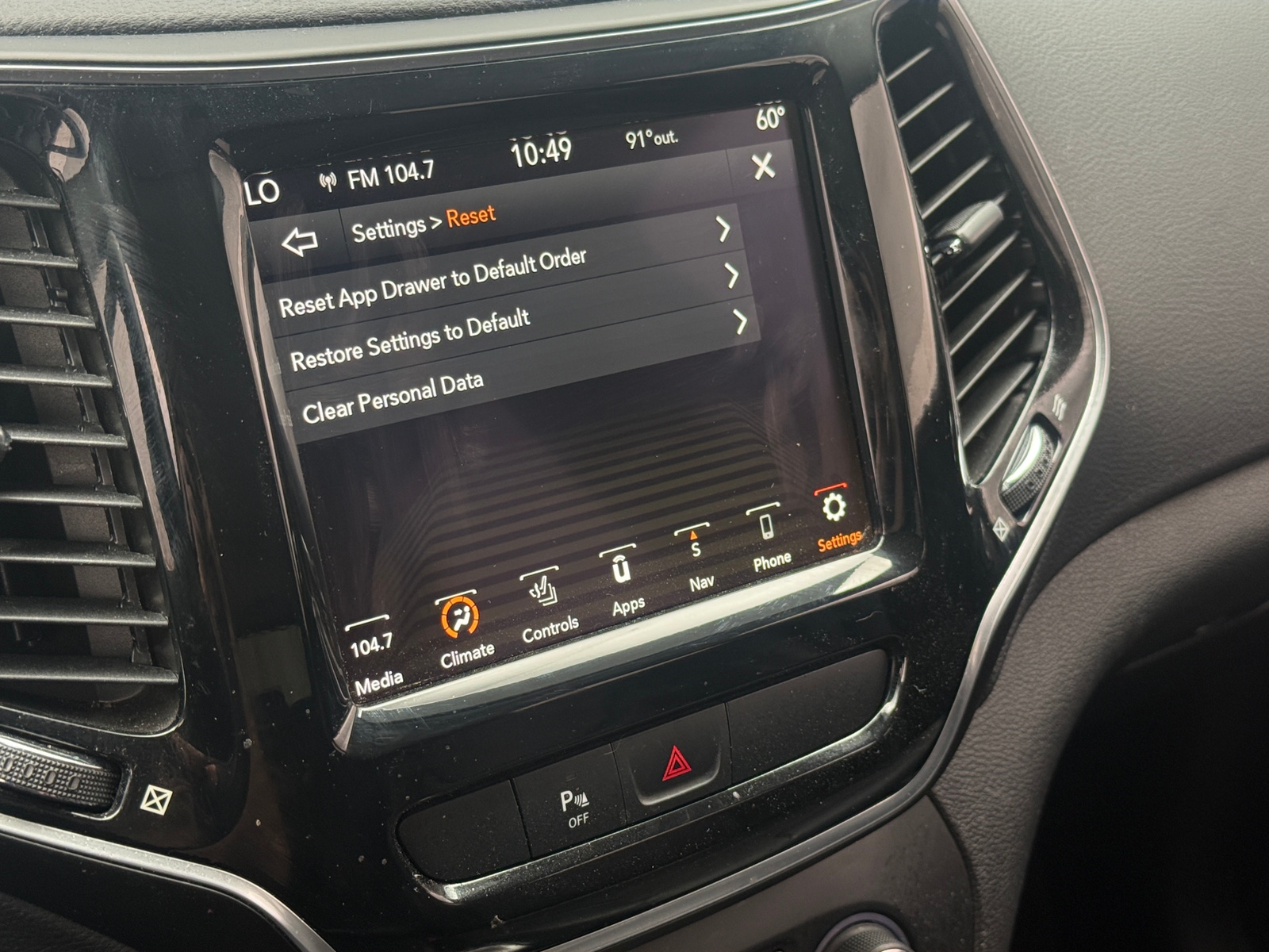Thumbnail: 2019 Jeep Cherokee - 3
