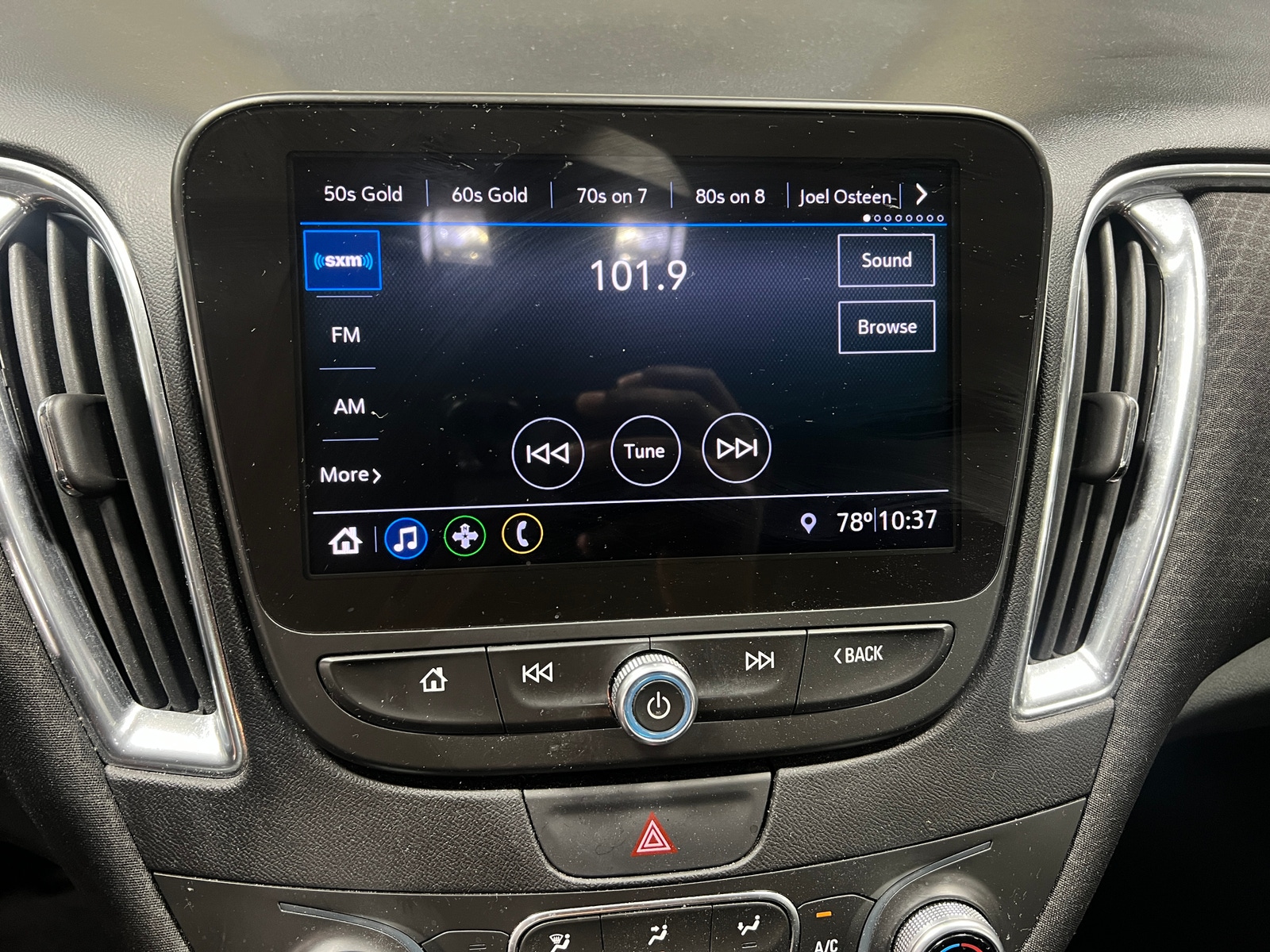 Thumbnail: 2019 Chevrolet Malibu - 4