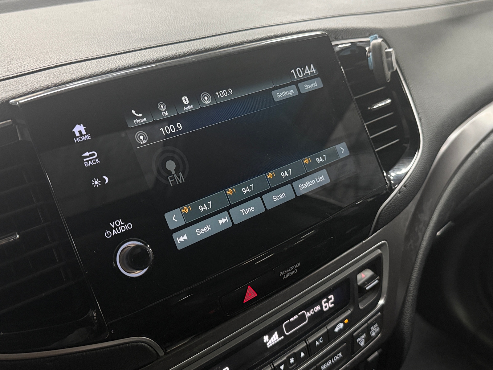Thumbnail: 2020 Honda Pilot - 3