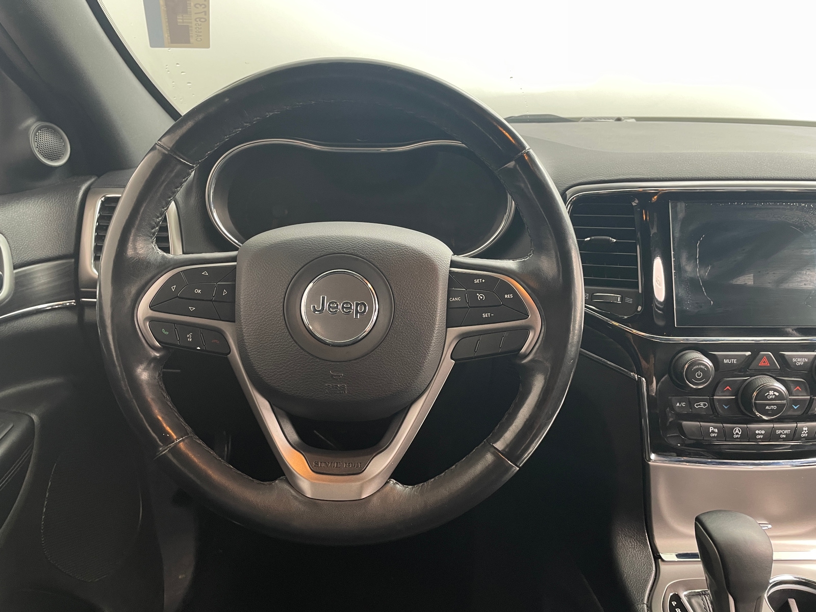 Thumbnail: 2019 Jeep Grand Cherokee - 4