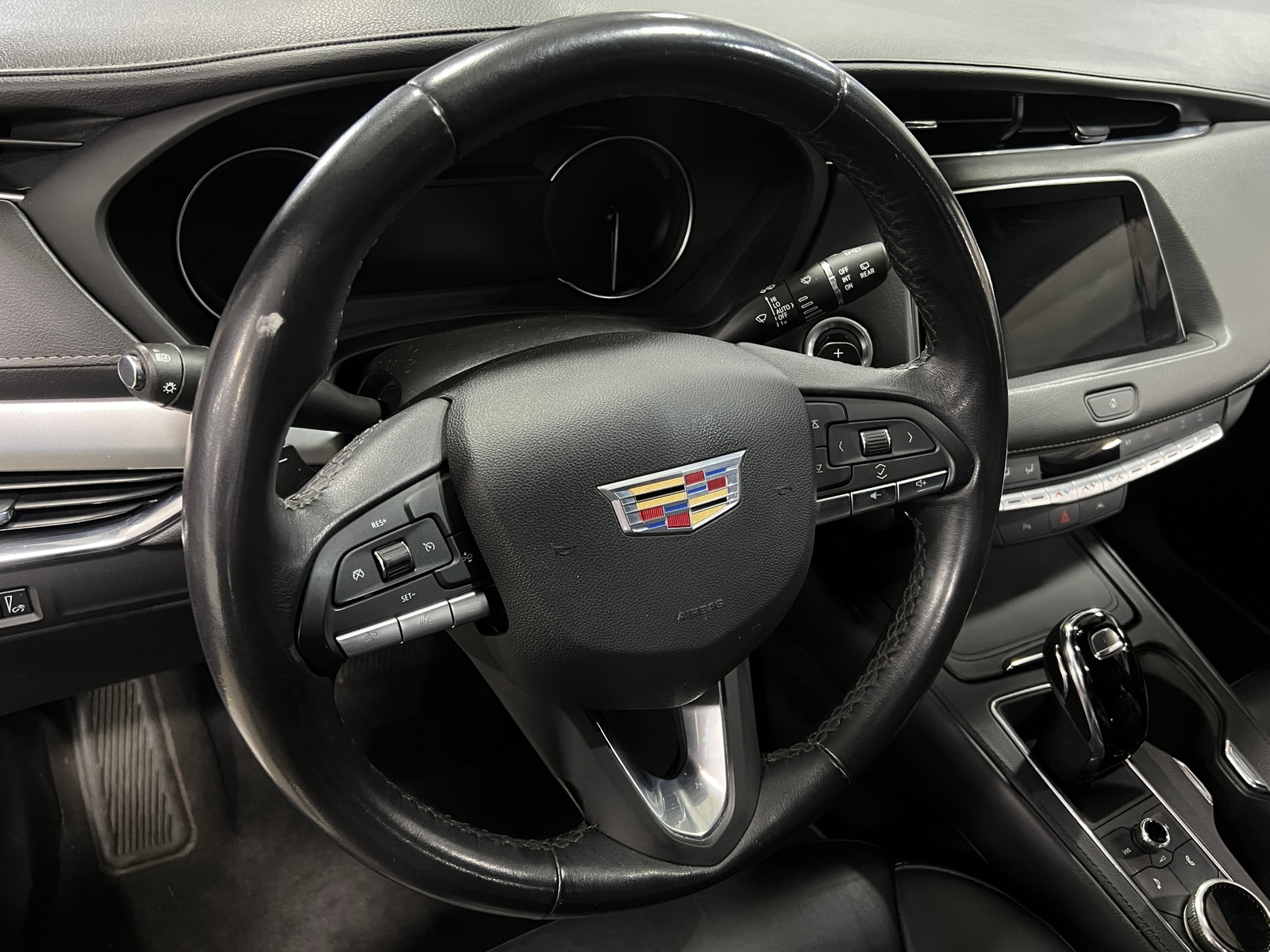 Thumbnail: 2023 Cadillac XT4 - 4