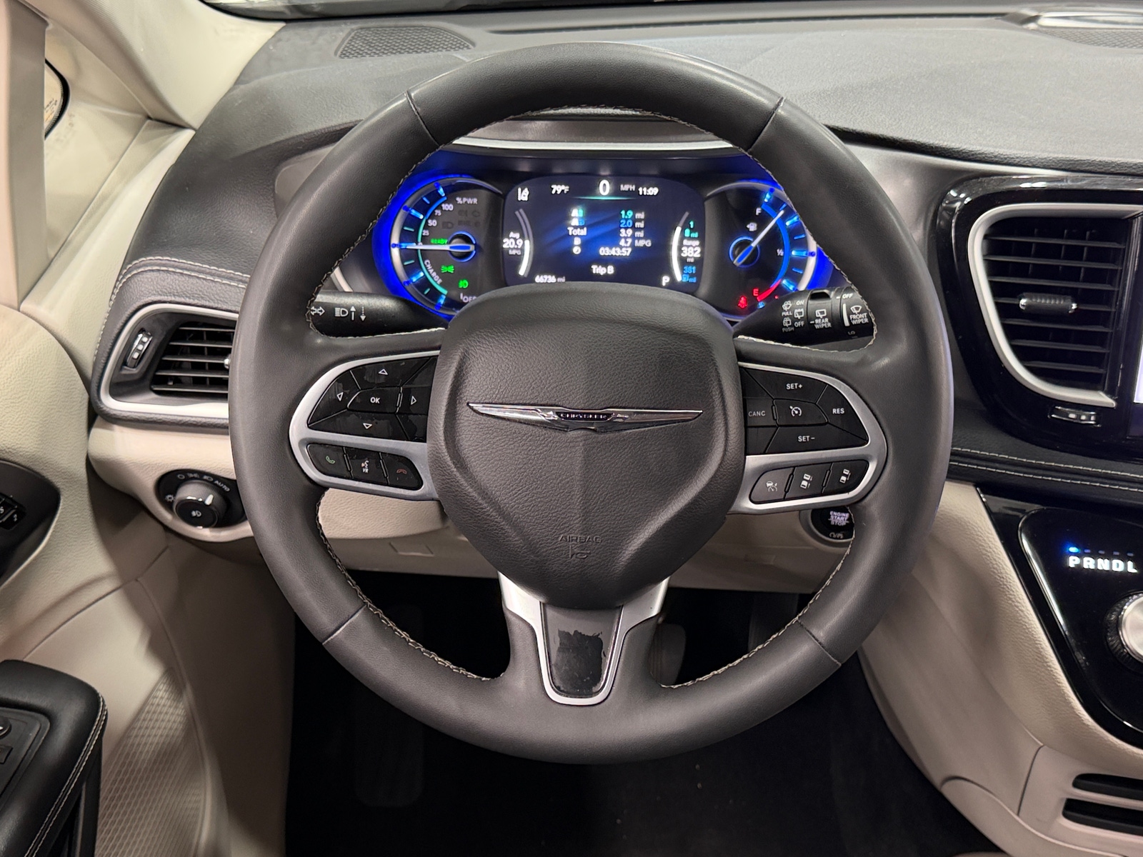 Thumbnail: 2024 Chrysler Pacifica - 4