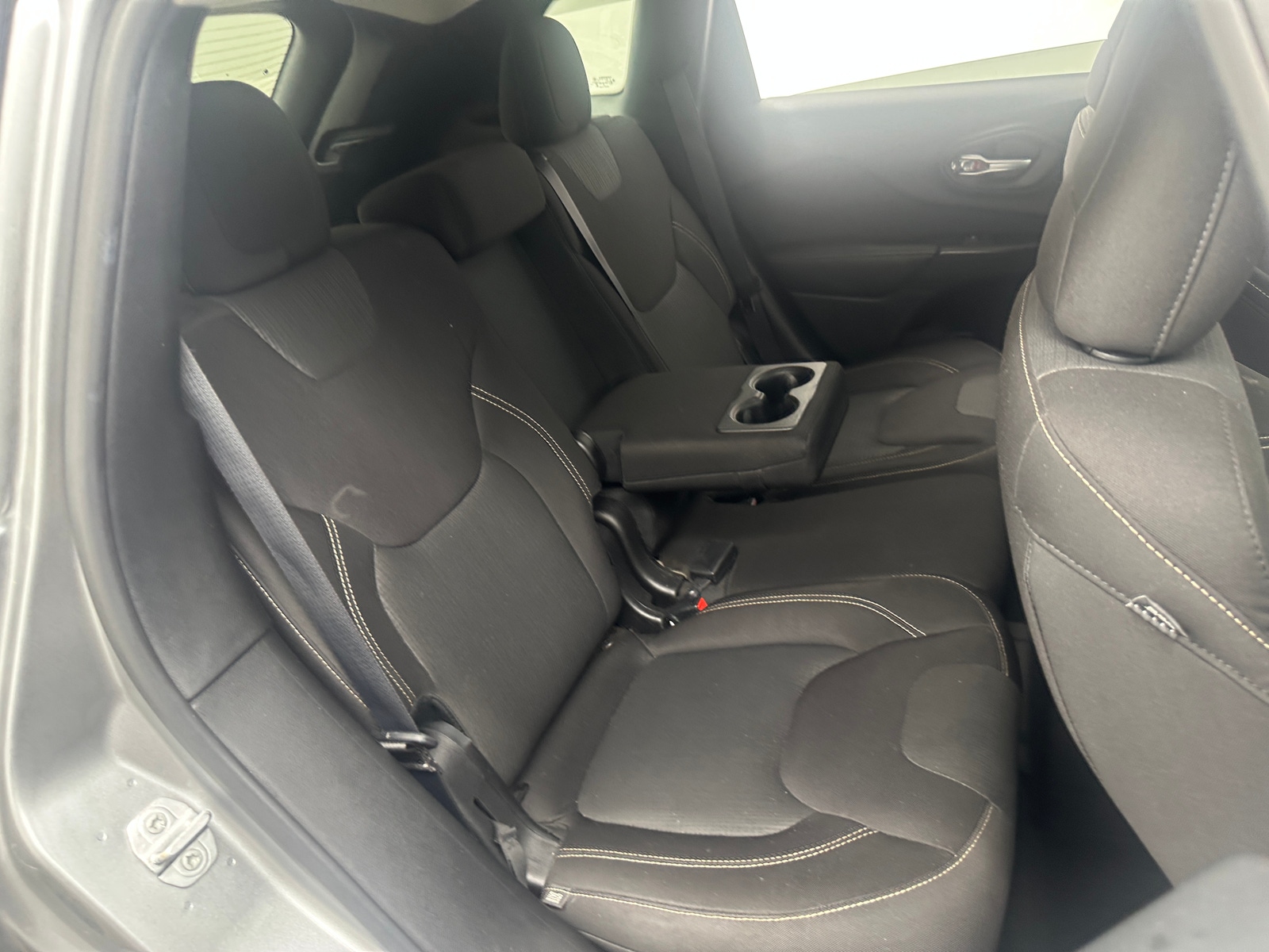 Thumbnail: 2016 Jeep Cherokee - 6