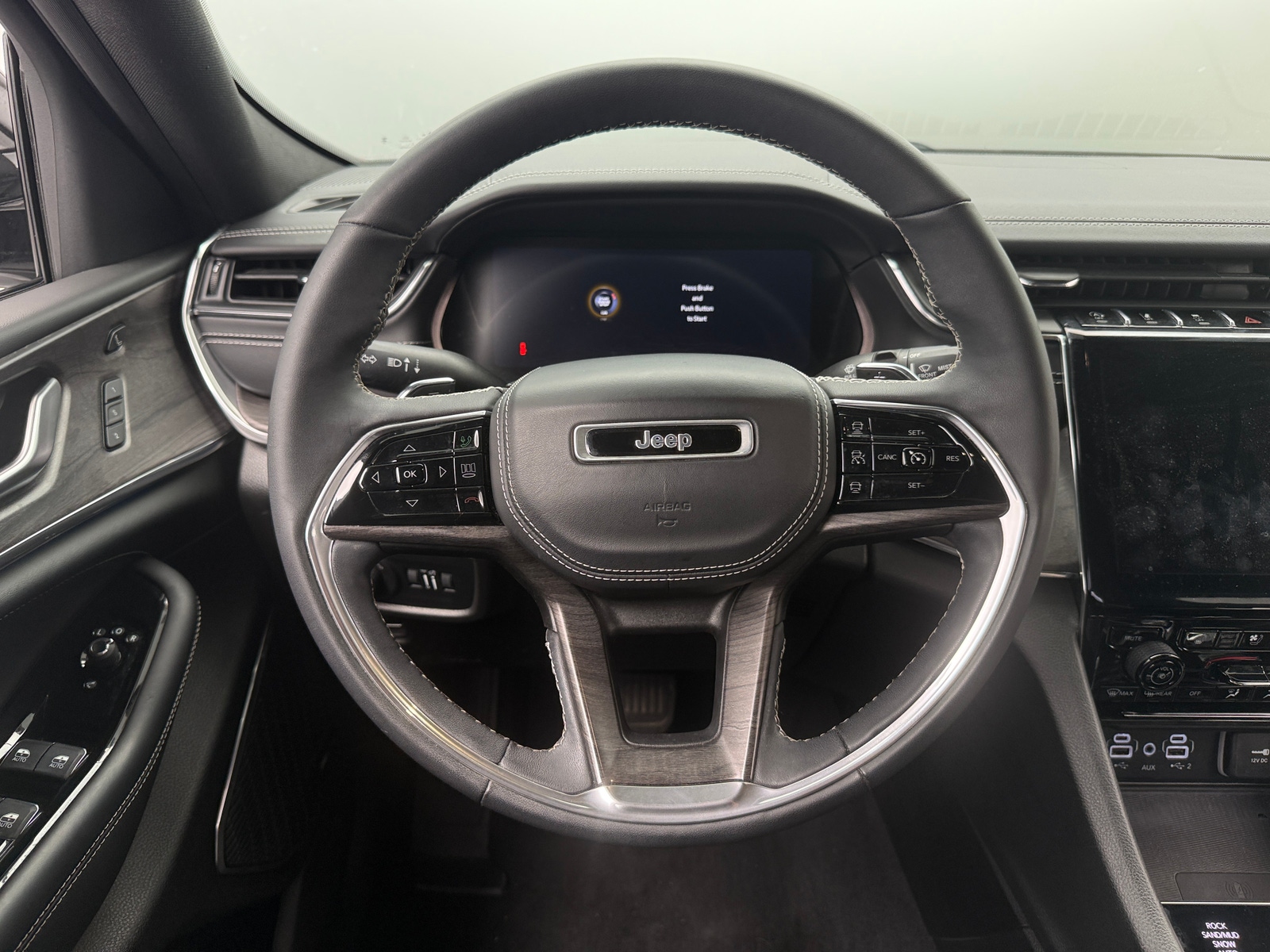Thumbnail: 2023 Jeep Grand Cherokee - 4