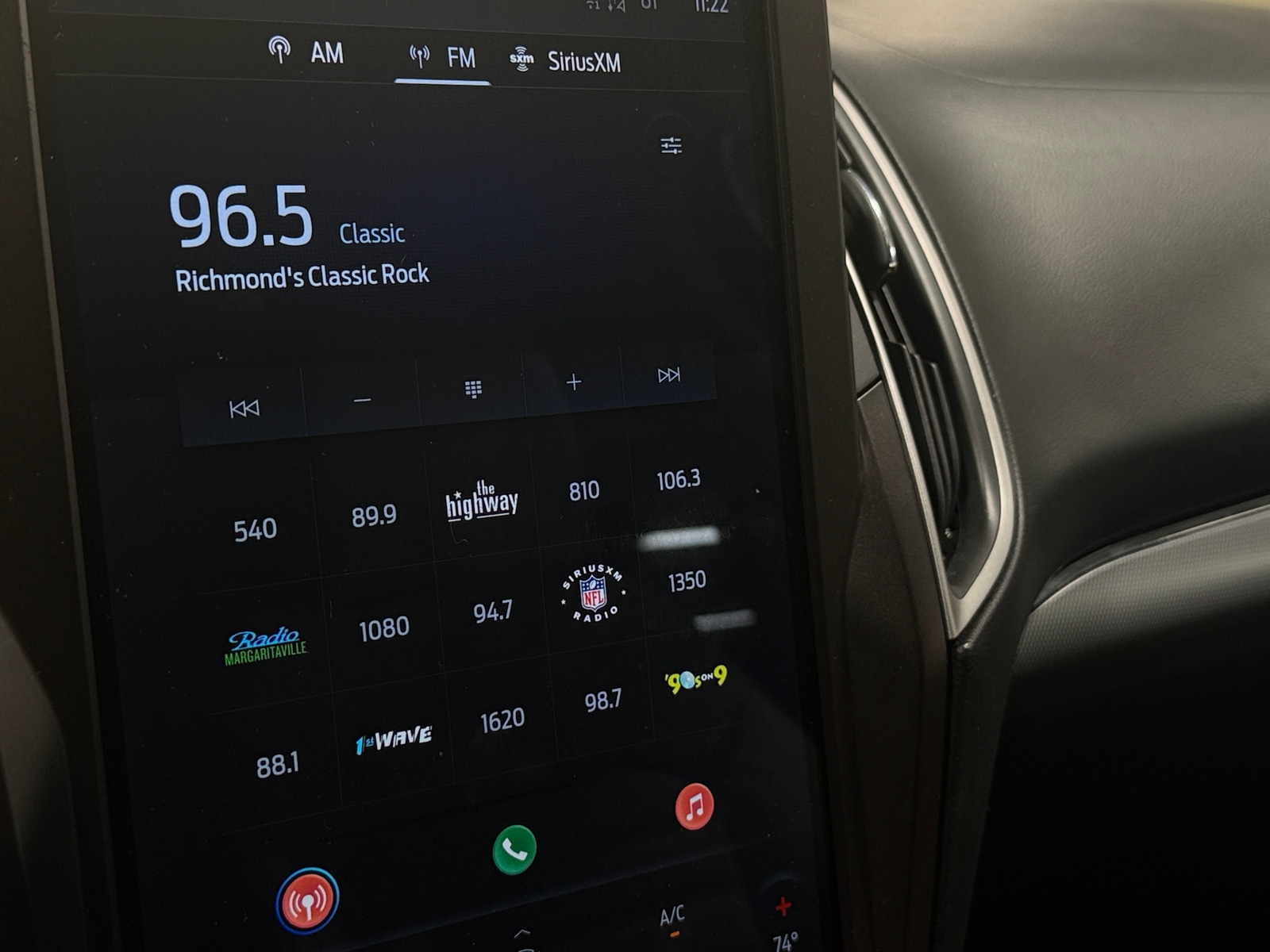 Thumbnail: 2021 Ford Edge - 3