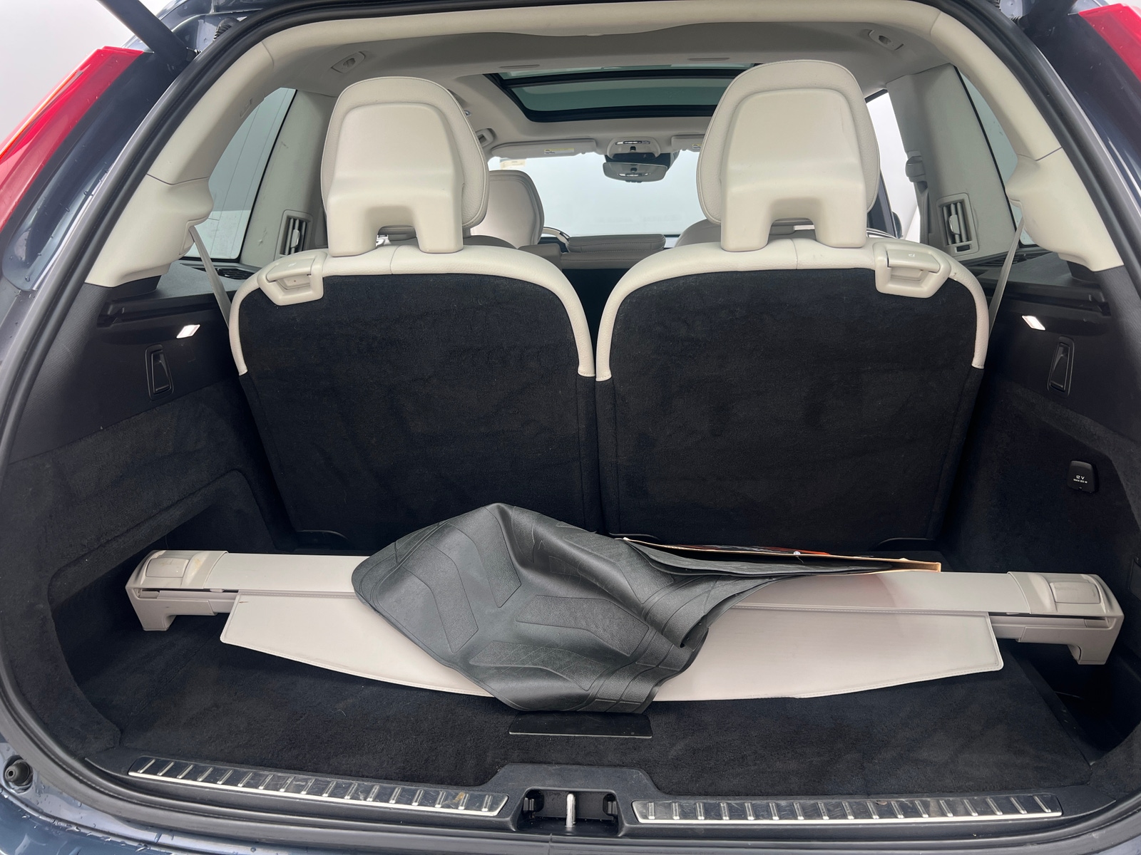 Thumbnail: 2022 Volvo XC90 - 6