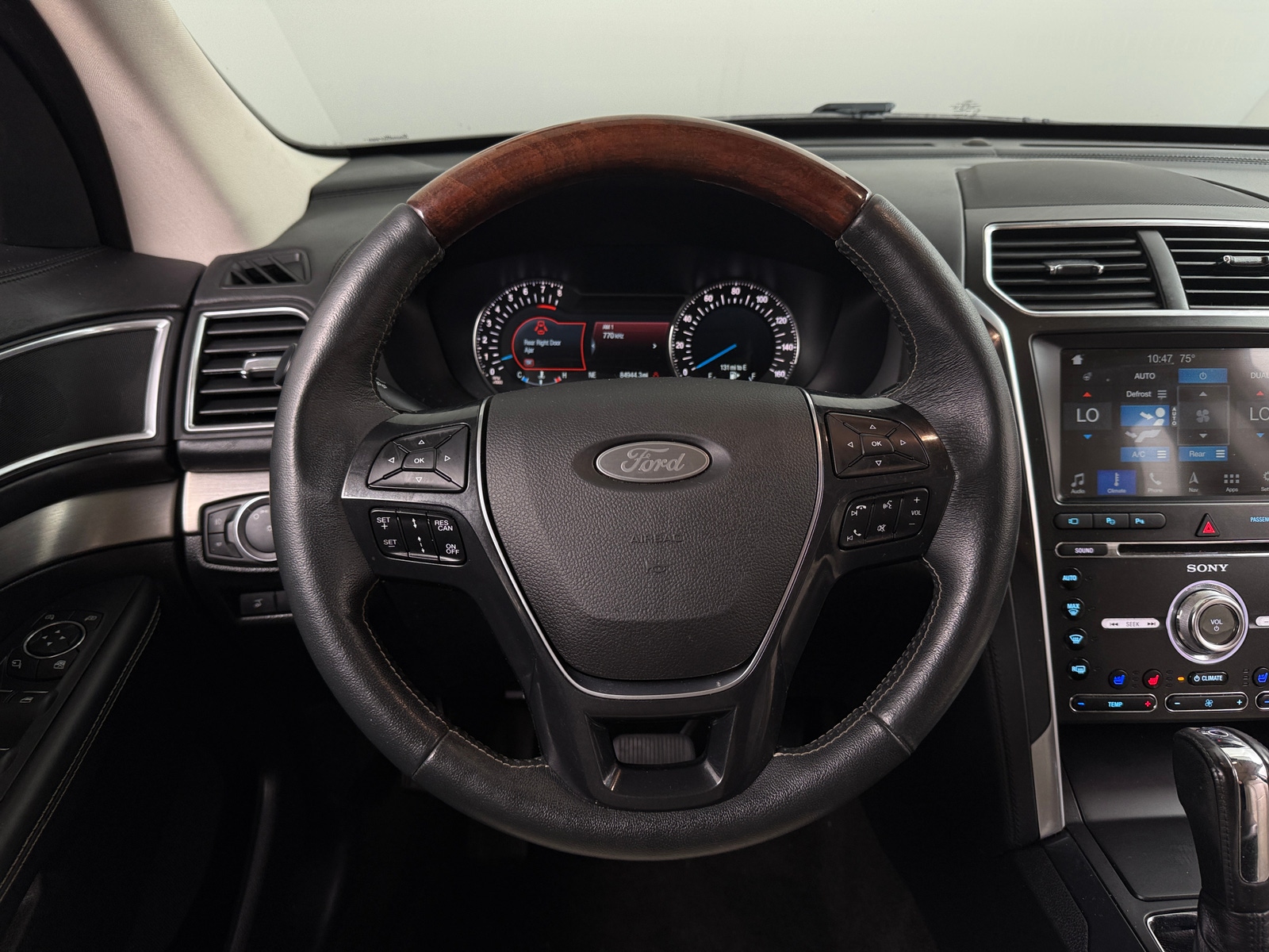Thumbnail: 2018 Ford Explorer - 4