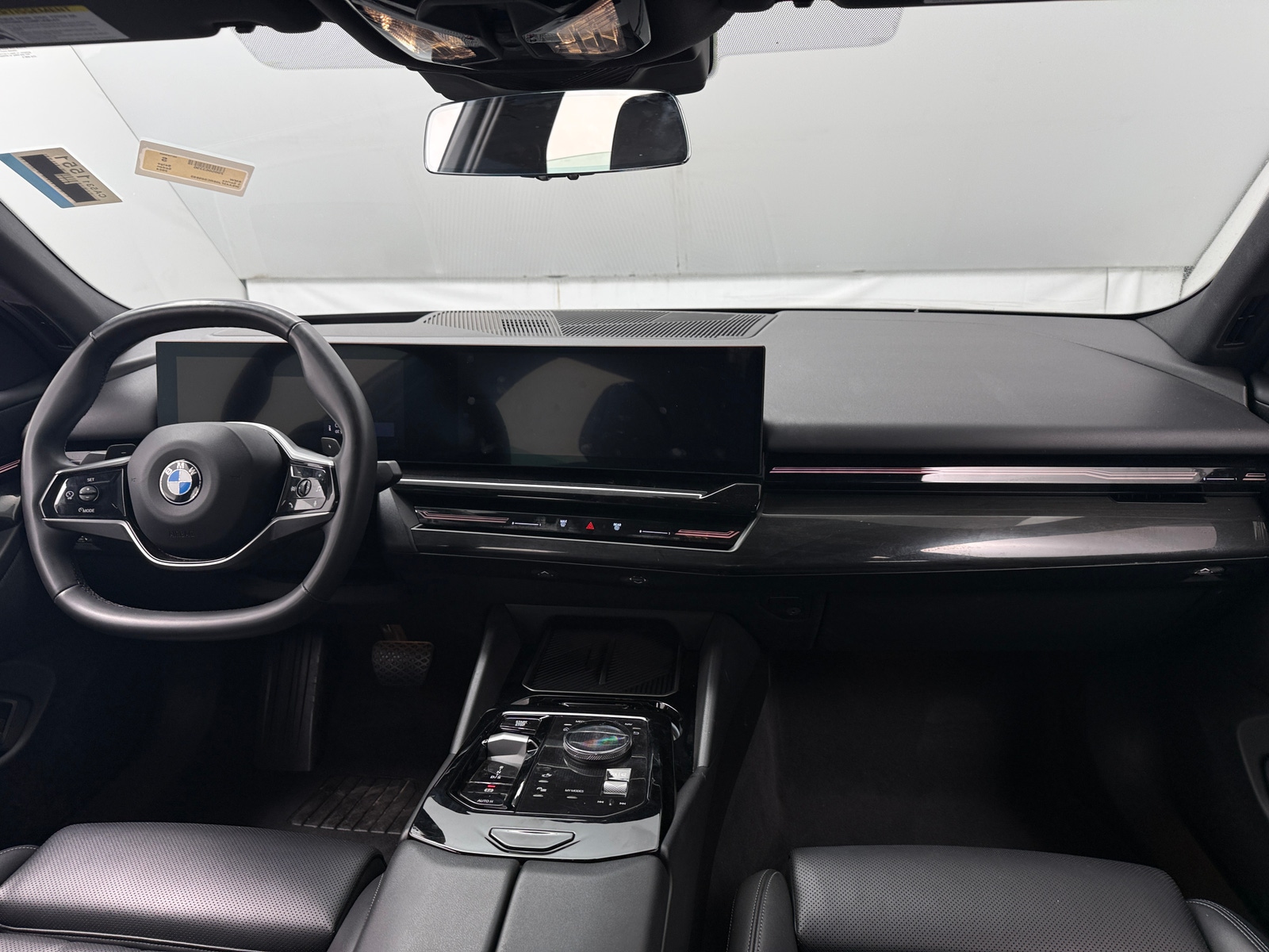 Thumbnail: 2024 BMW 5 Series - 3